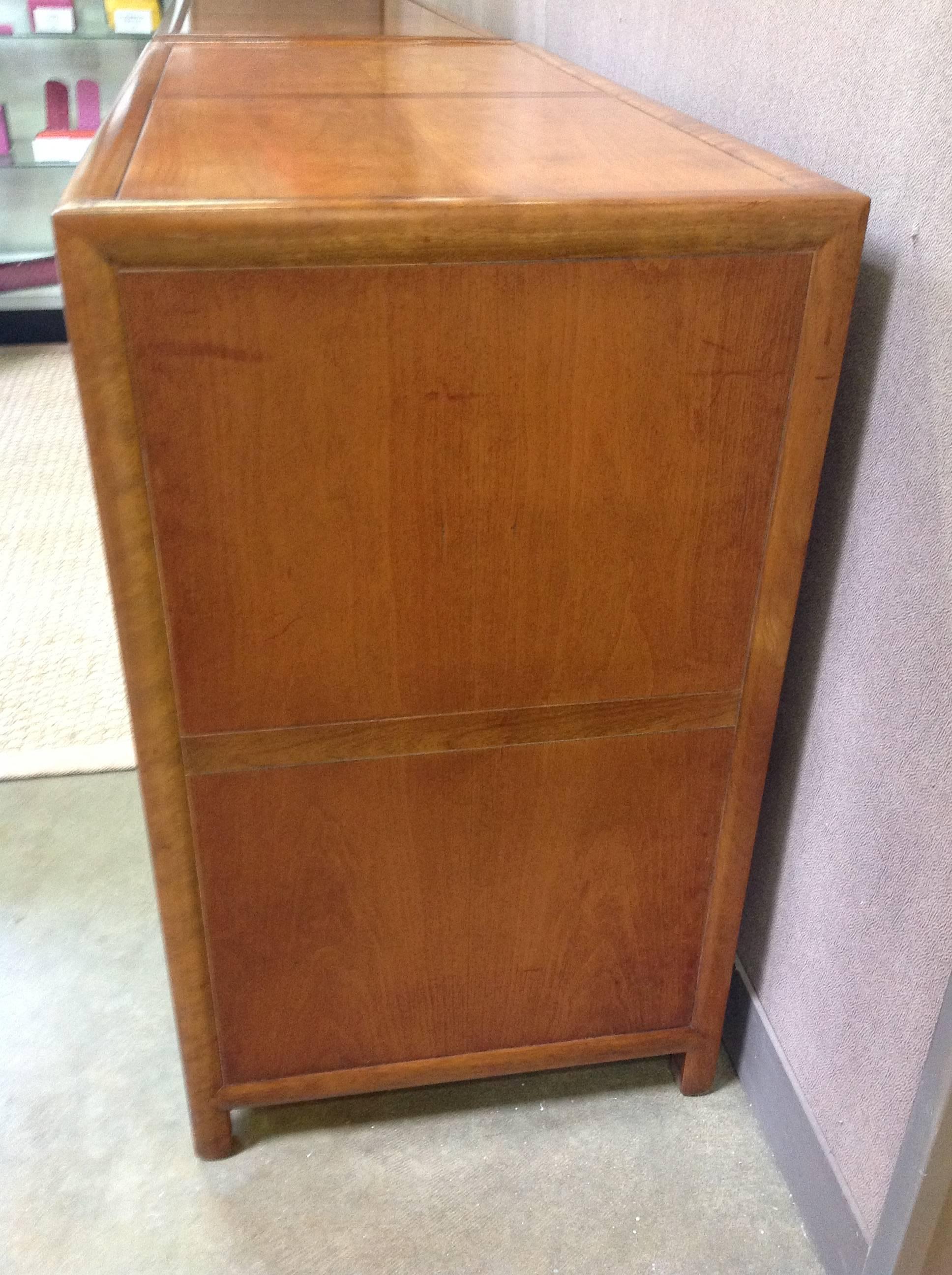 Pair of Mid-Century Modern Chests In Good Condition In Chicago, IL
