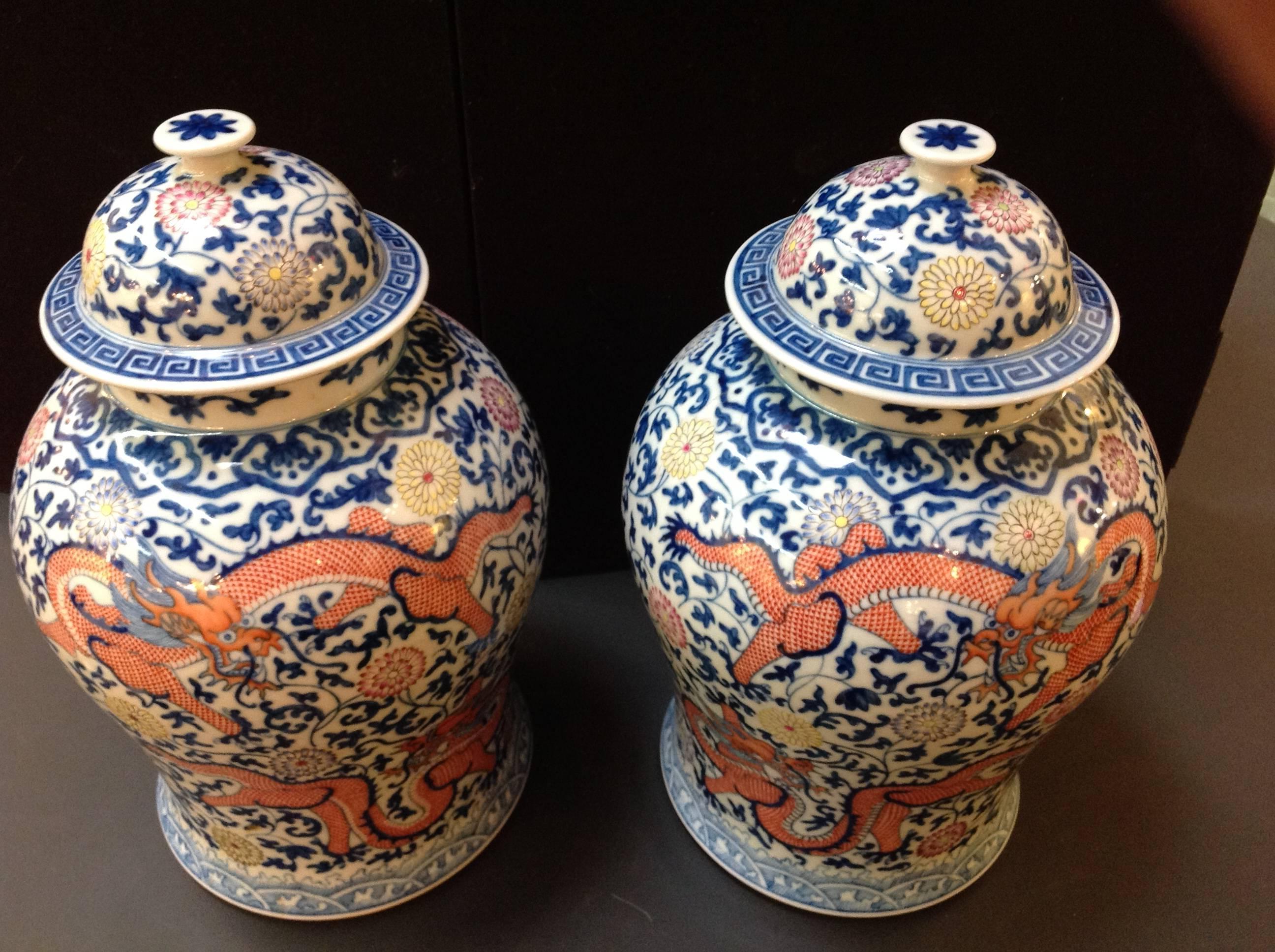 Qing Pair of Mid-19th Century Chinese Temple Jars For Sale