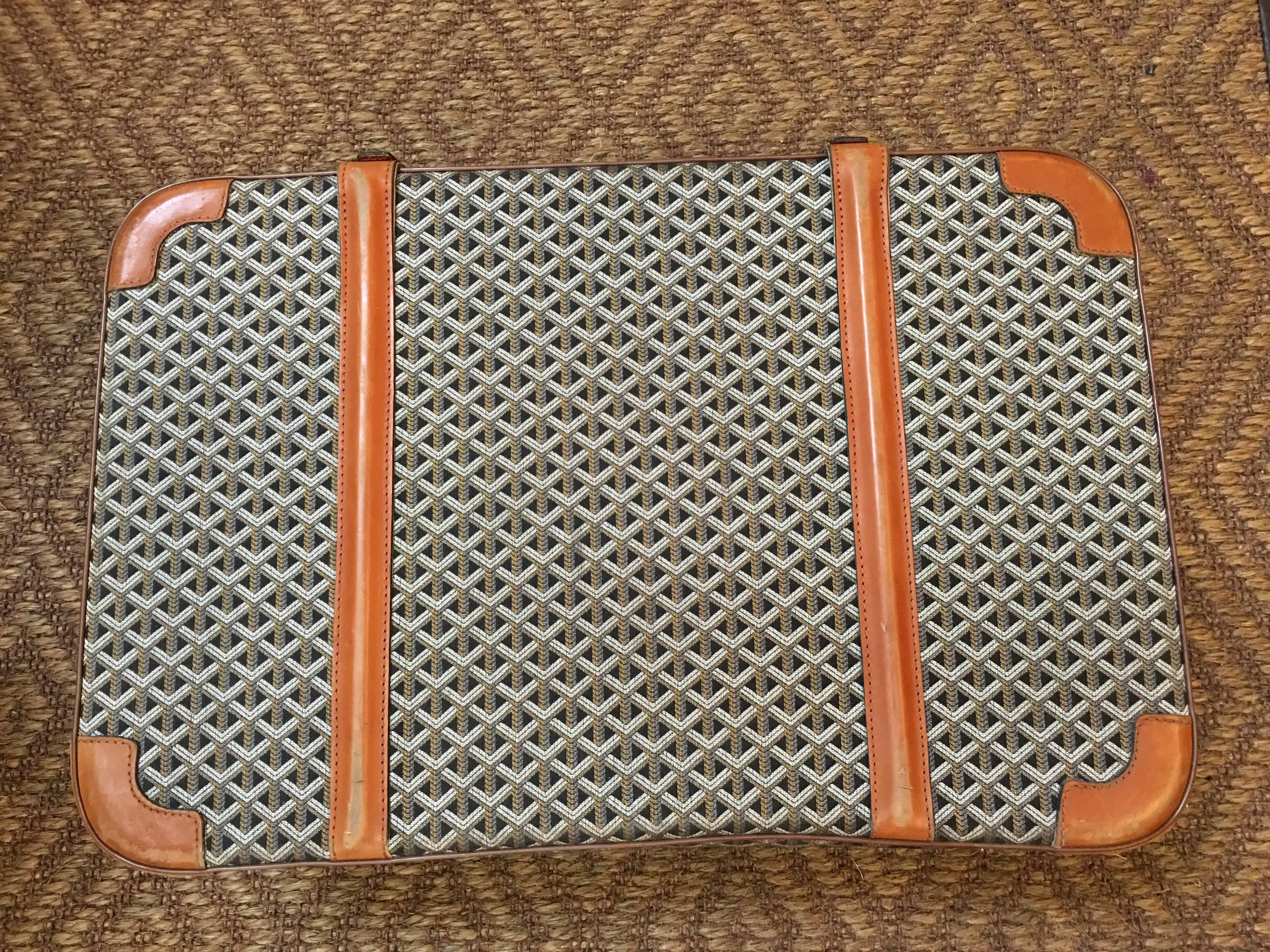 Goyard Vintage Suitcase In Good Condition For Sale In Chicago, IL