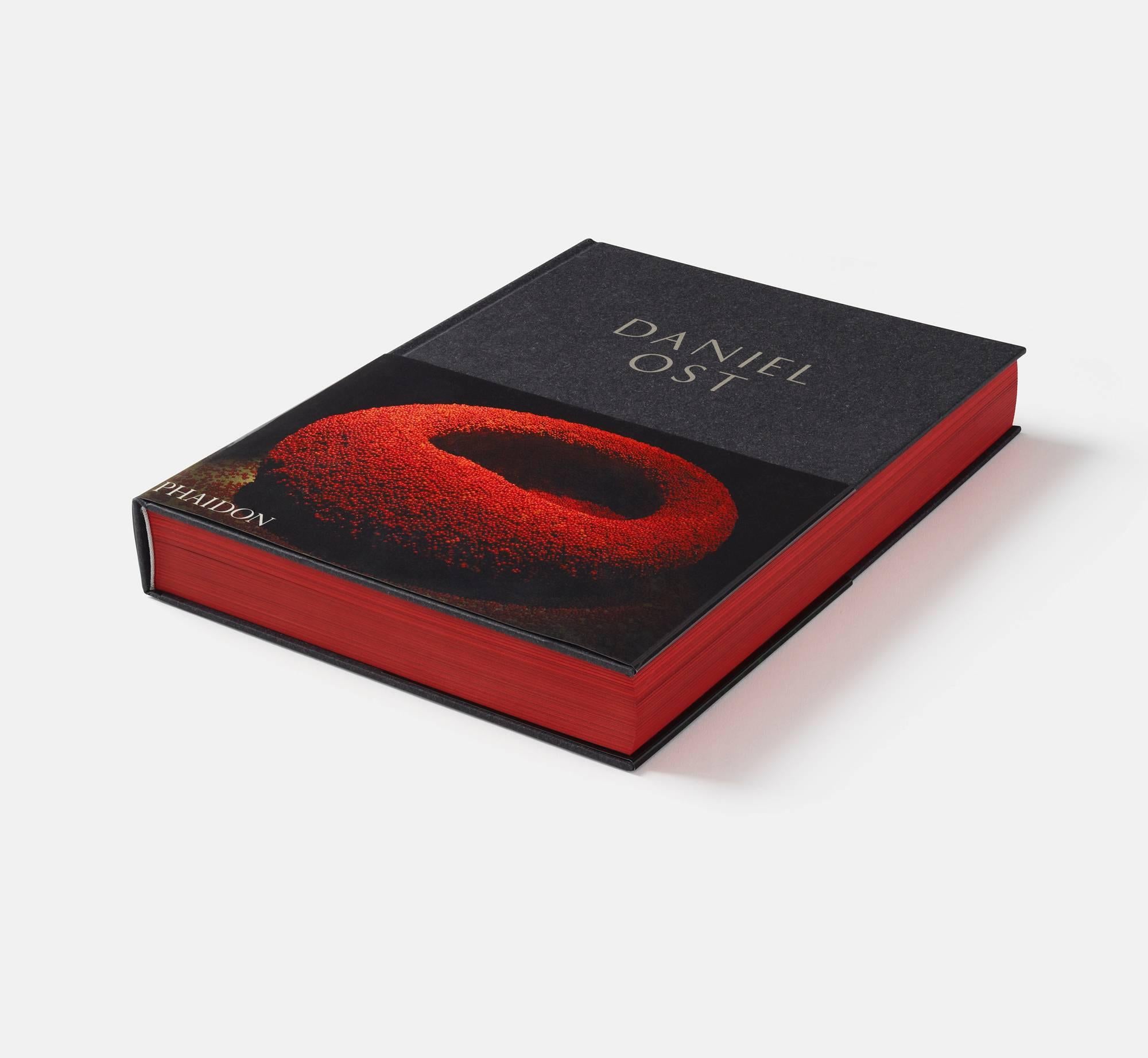 The most comprehensive monograph available on the internationally renowned Belgian floral artist and designer Daniel Ost. 

His masterful site-specific sculptures redefine the boundaries of art, design, and floral arrangement. 

Ost has created