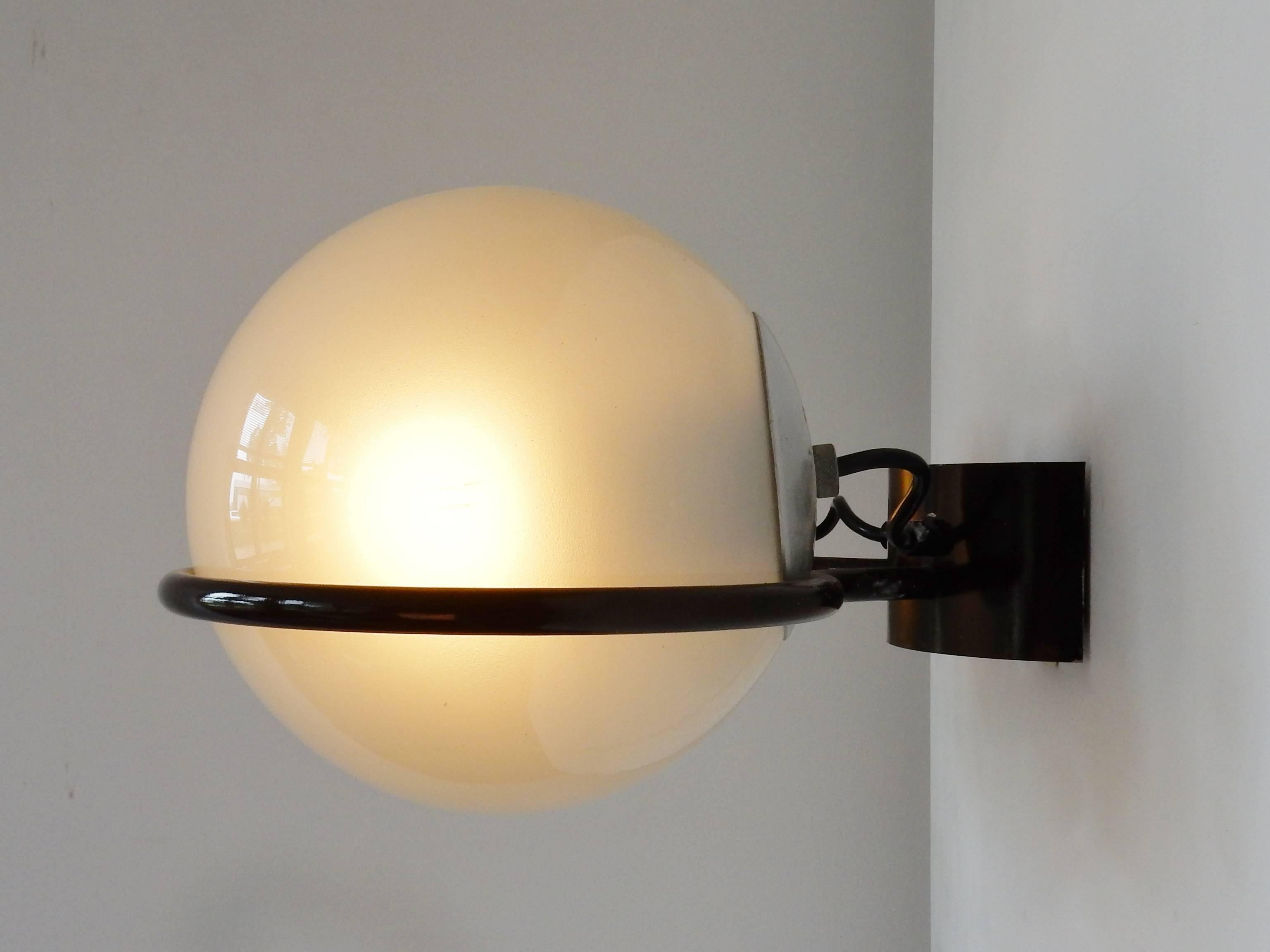 Model '328-2' Wall Sconce by Gino Sarfatti for Arteluce, Italy 1960s In Good Condition In Steenwijk, NL