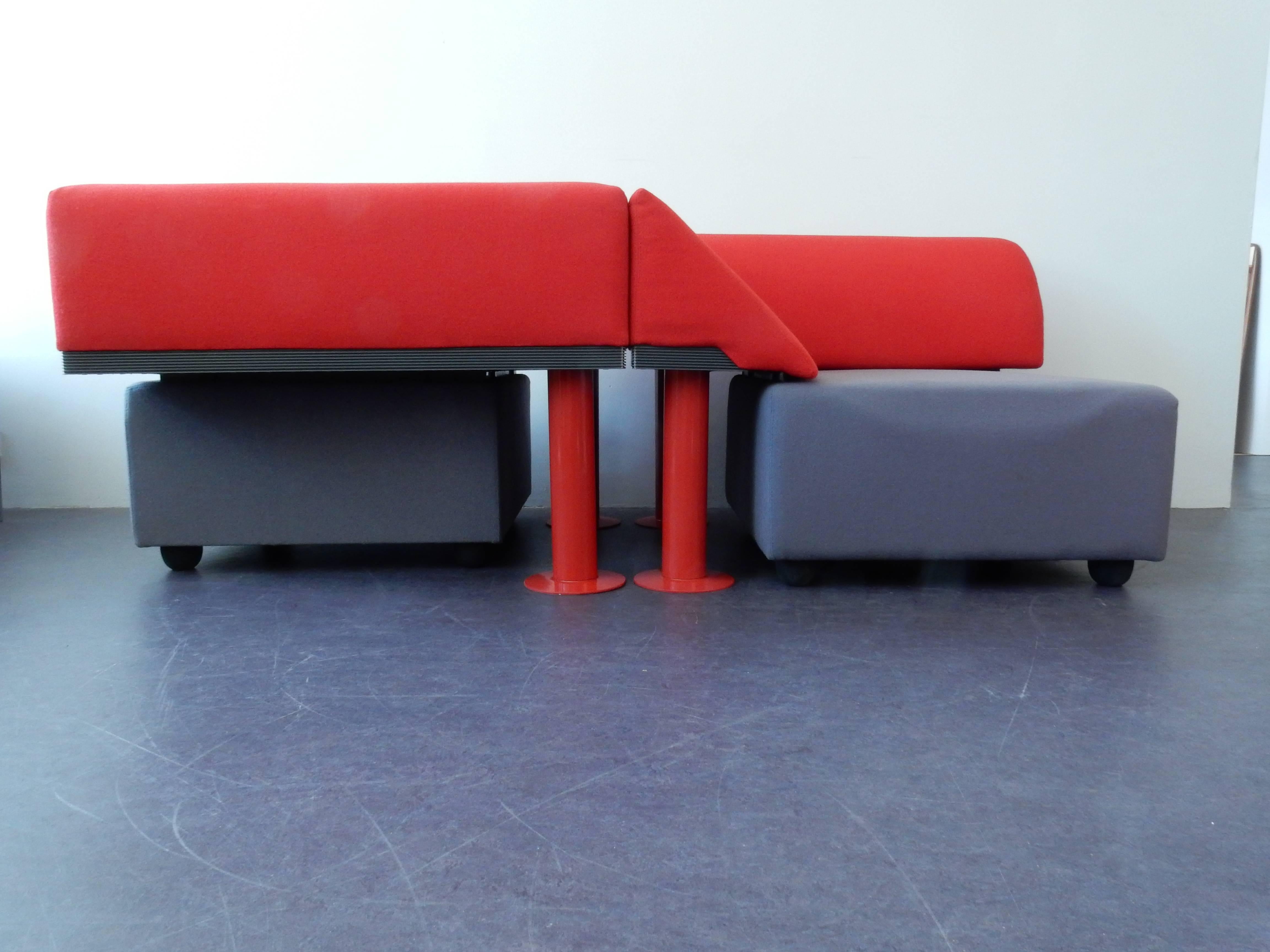 Model 960 Quadrio Lounge Chairs by Michael McCoy for Artifort, Netherlands, 1986 In Good Condition In Steenwijk, NL