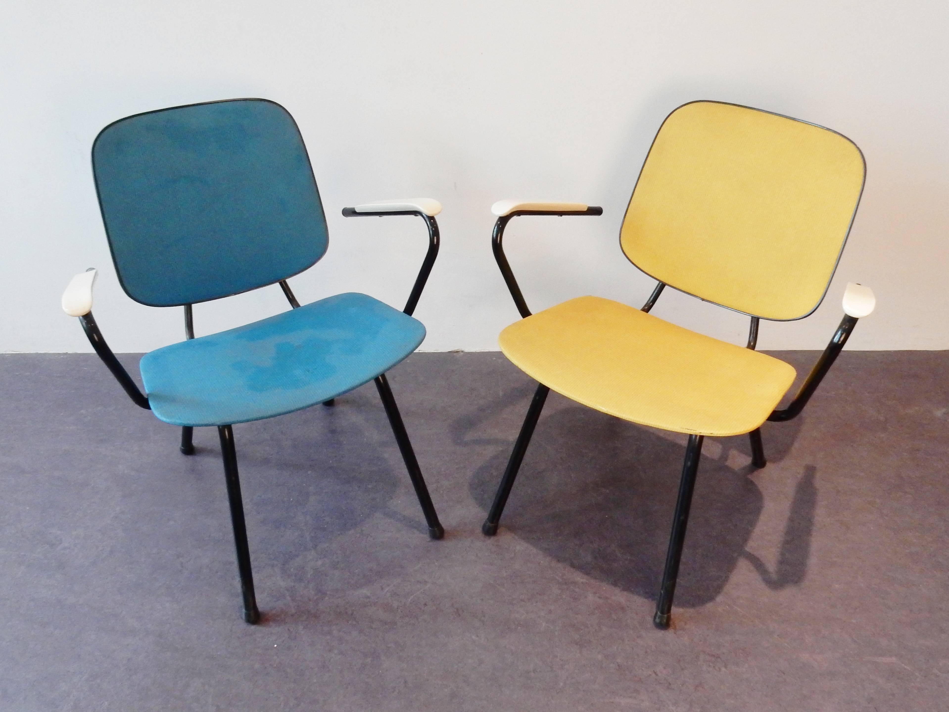 Set of Two Lovely Lower Armchairs in Blue and Yellow, 1950s-1960s For Sale 1
