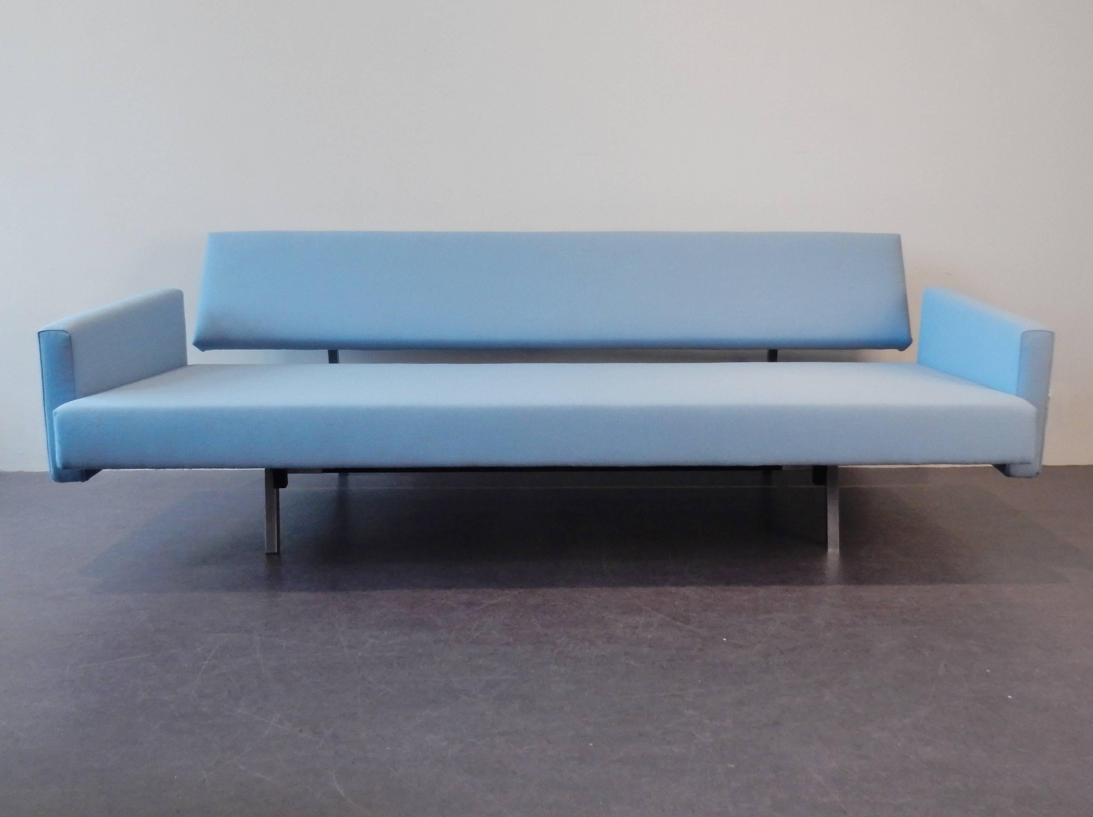 Mid-20th Century Azur Blue BR33 / BR43 Sleeping Sofa by Martin Visser for 't Spectrum, 1960s