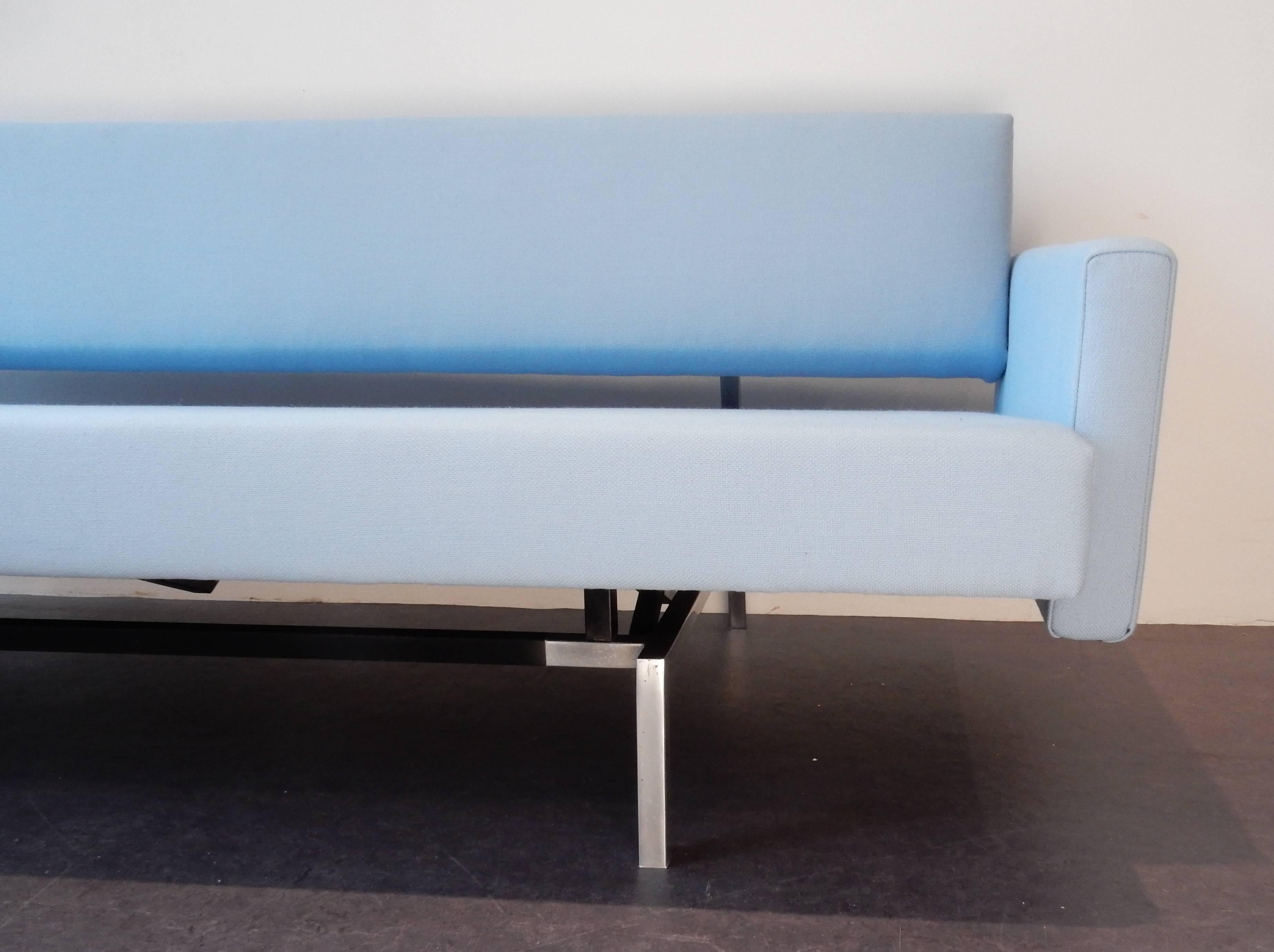 Dutch Azur Blue BR33 / BR43 Sleeping Sofa by Martin Visser for 't Spectrum, 1960s