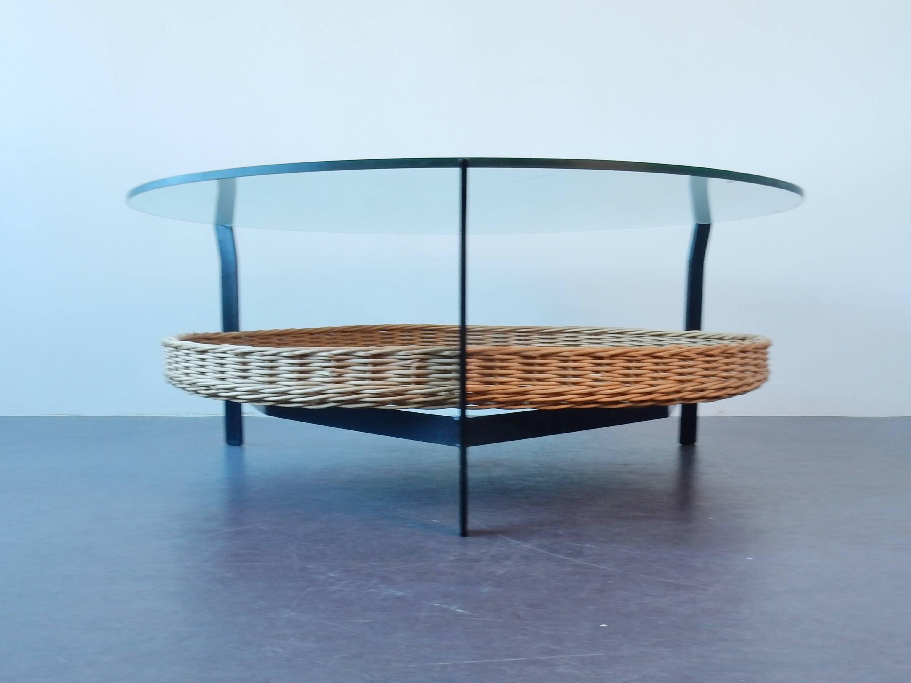wicker basket coffee table