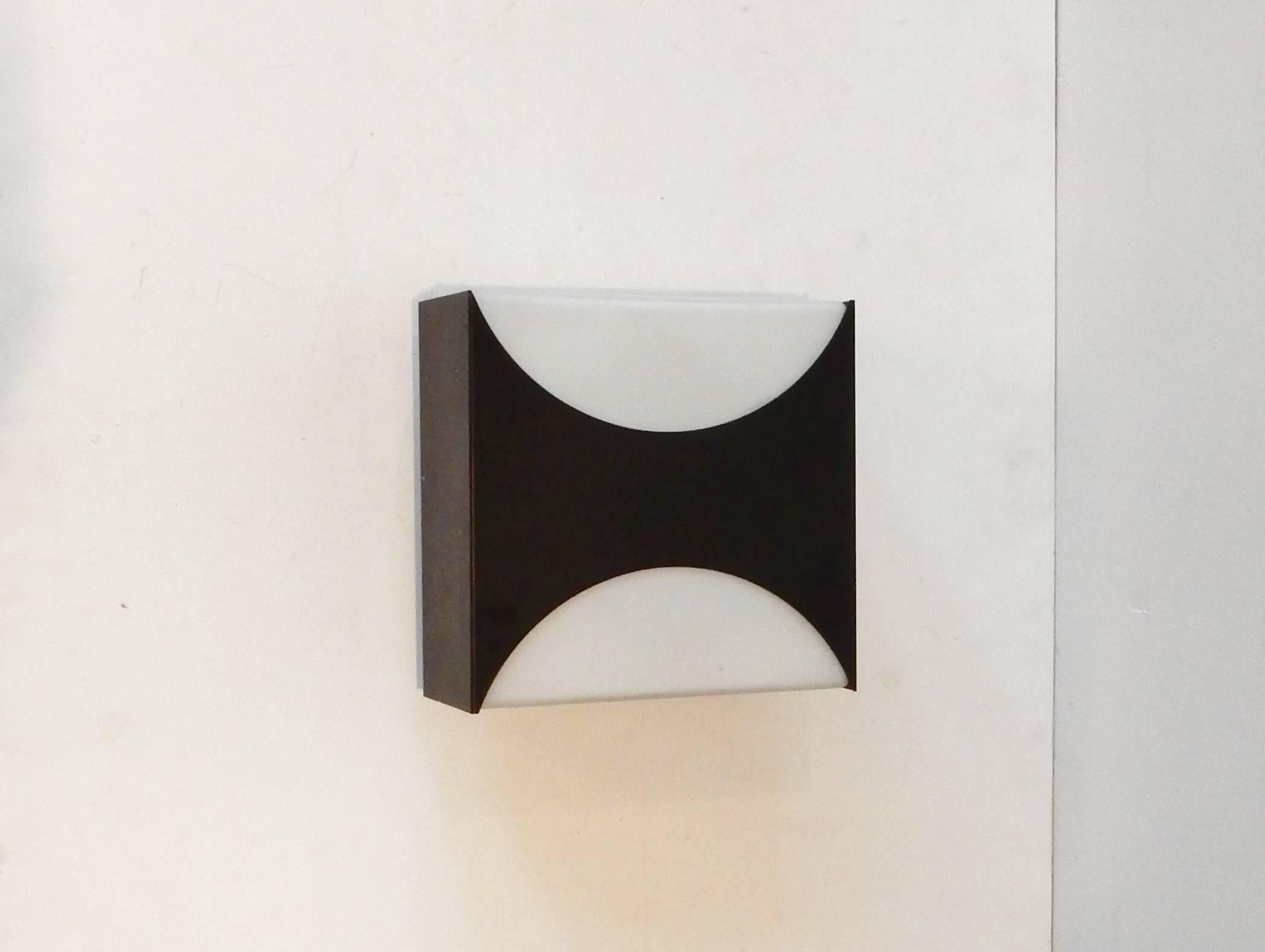 'Ludiek' or C-1552.00 Wall Sconce by Raak Amsterdam, Late 1960s In Excellent Condition In Steenwijk, NL