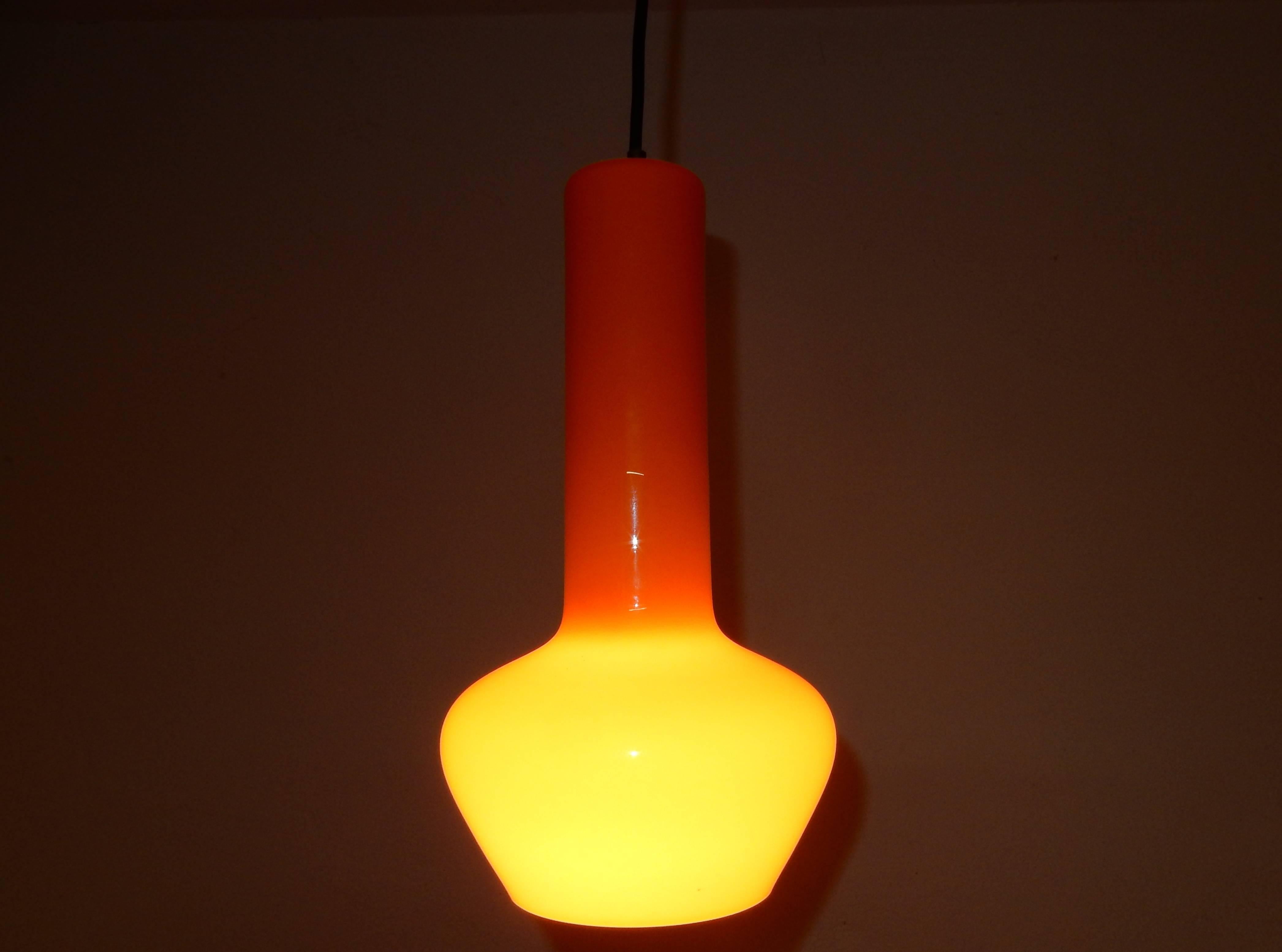 Mid-Century Modern Set of Two Orange Pendant Lamps by Gino Vistosi, Italy, 1960s For Sale