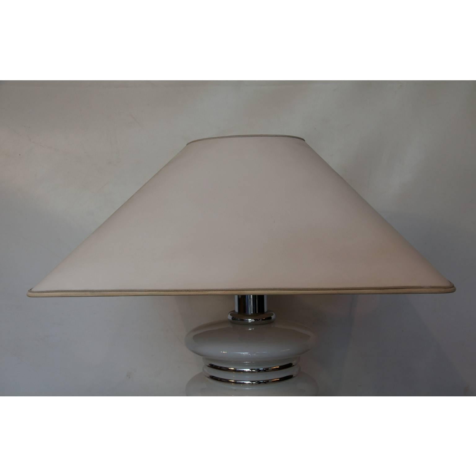 Italian Mid-Century Glass and Chrome Table Lamp For Sale