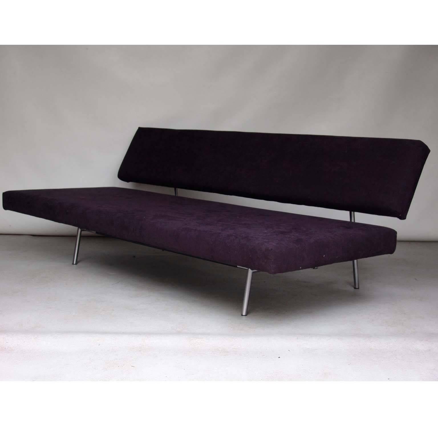 Mid-20th Century Black Martin Visser for 'T Spectrum BR02 Sleeper Sofa