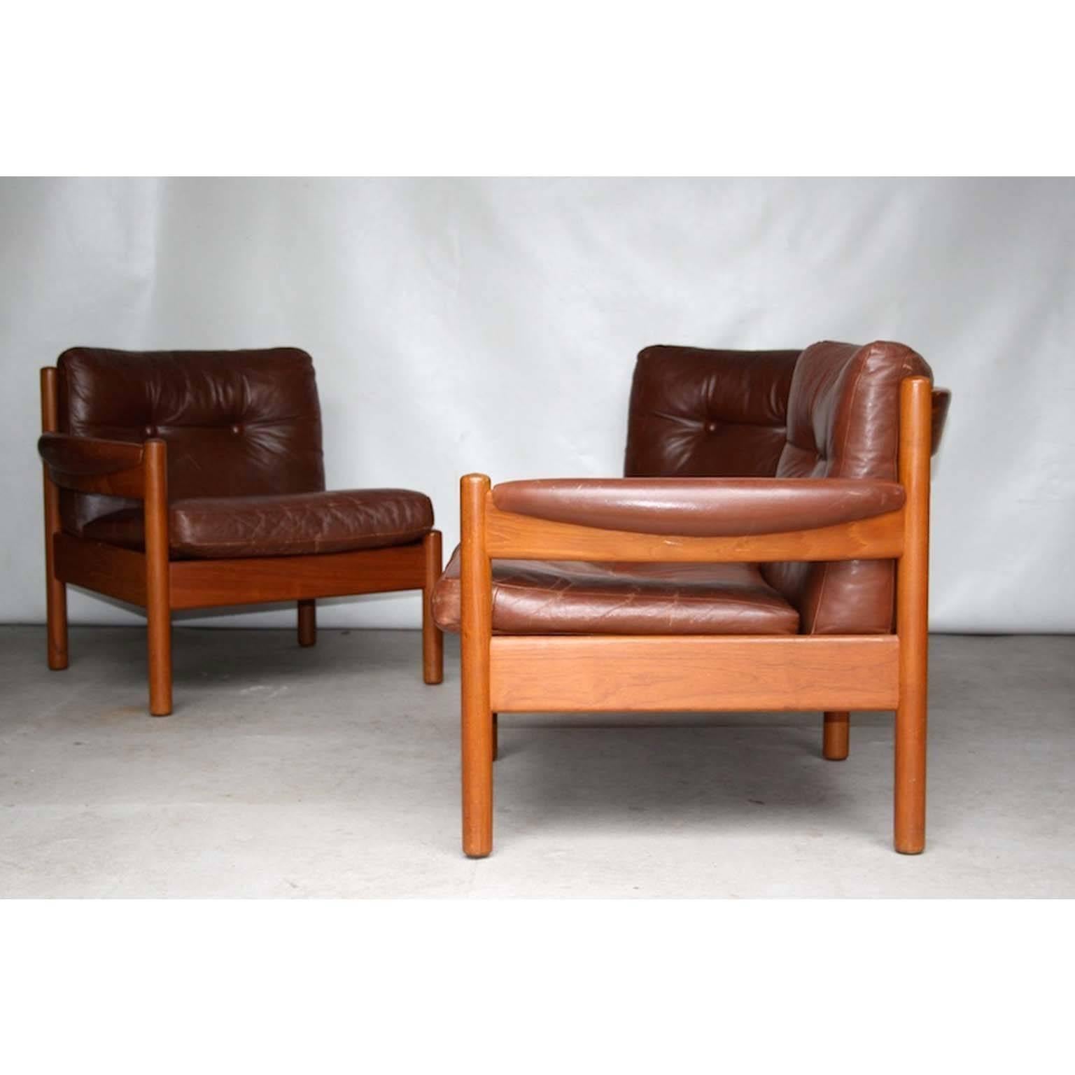 Mid-Century Modern Lodge or Cottage Style Mid-Century Scandinavian Leather Modular Sofa, 1960s