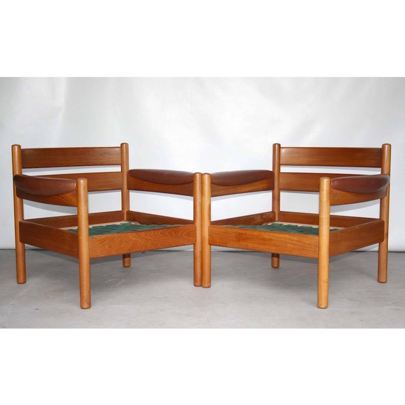 Lodge or Cottage Style Mid-Century Scandinavian Leather Lounge Chairs, 1960s In Good Condition In Lijnden, Noord-Holland
