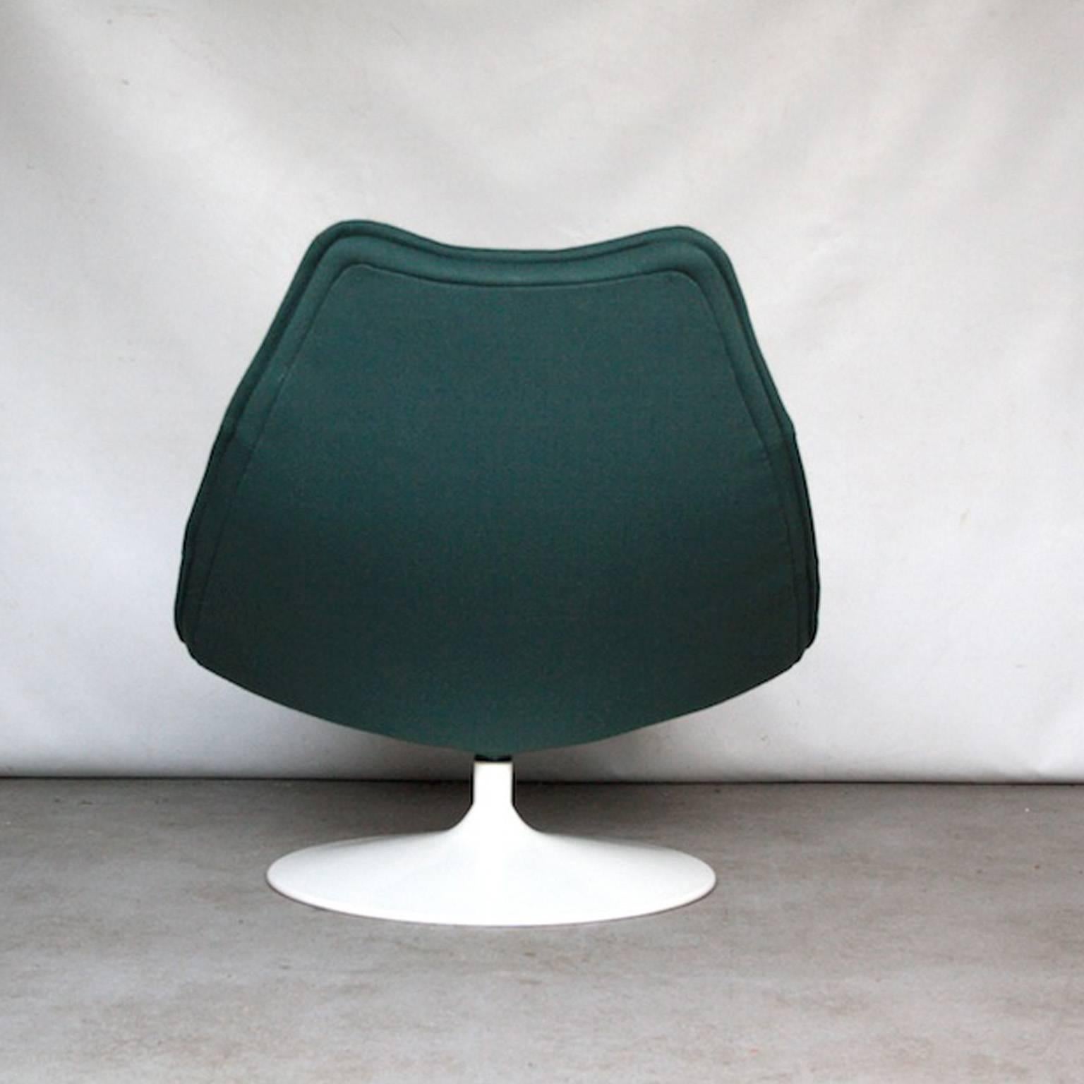 Mint Green F584 Lounge Chair by Geoffrey D. Harcourt for Artifort, Dutch Design  In Excellent Condition For Sale In Lijnden, Noord-Holland