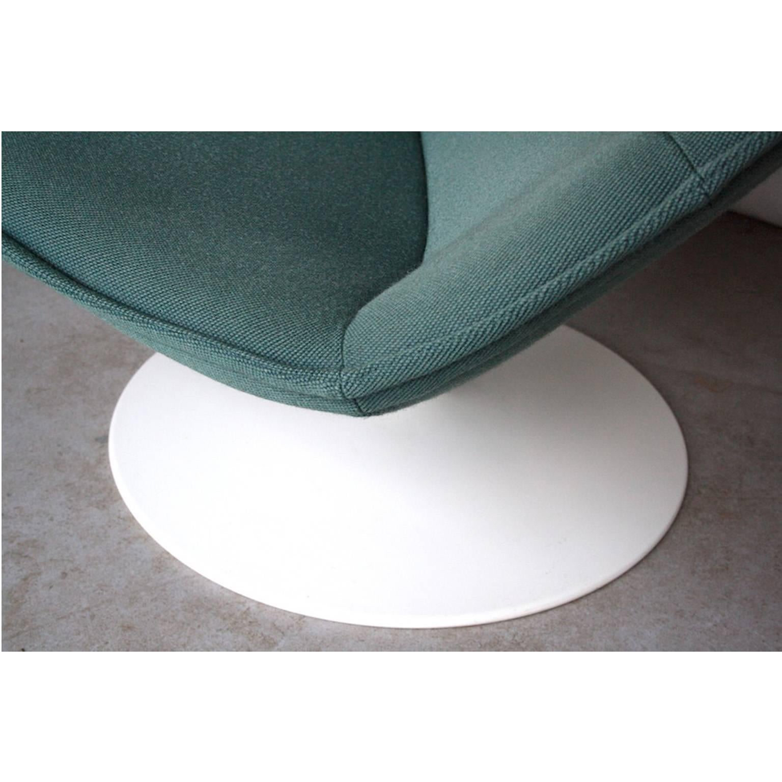 Mint Green F584 Lounge Chair by Geoffrey D. Harcourt for Artifort, Dutch Design  For Sale 1