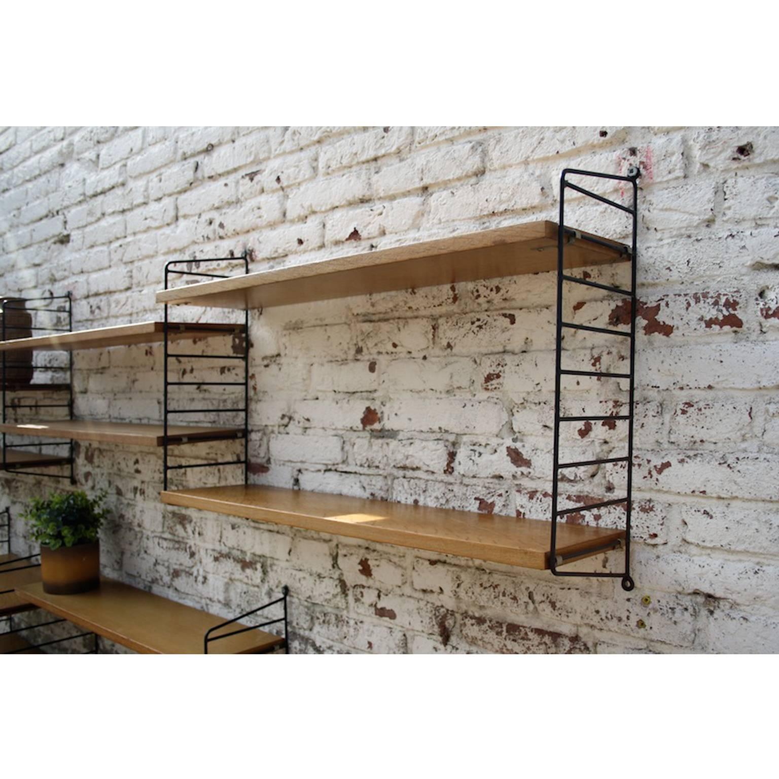Nisse String Style Wall Unit in Pinewood and Black Metal, 1960 In Good Condition For Sale In Lijnden, Noord-Holland
