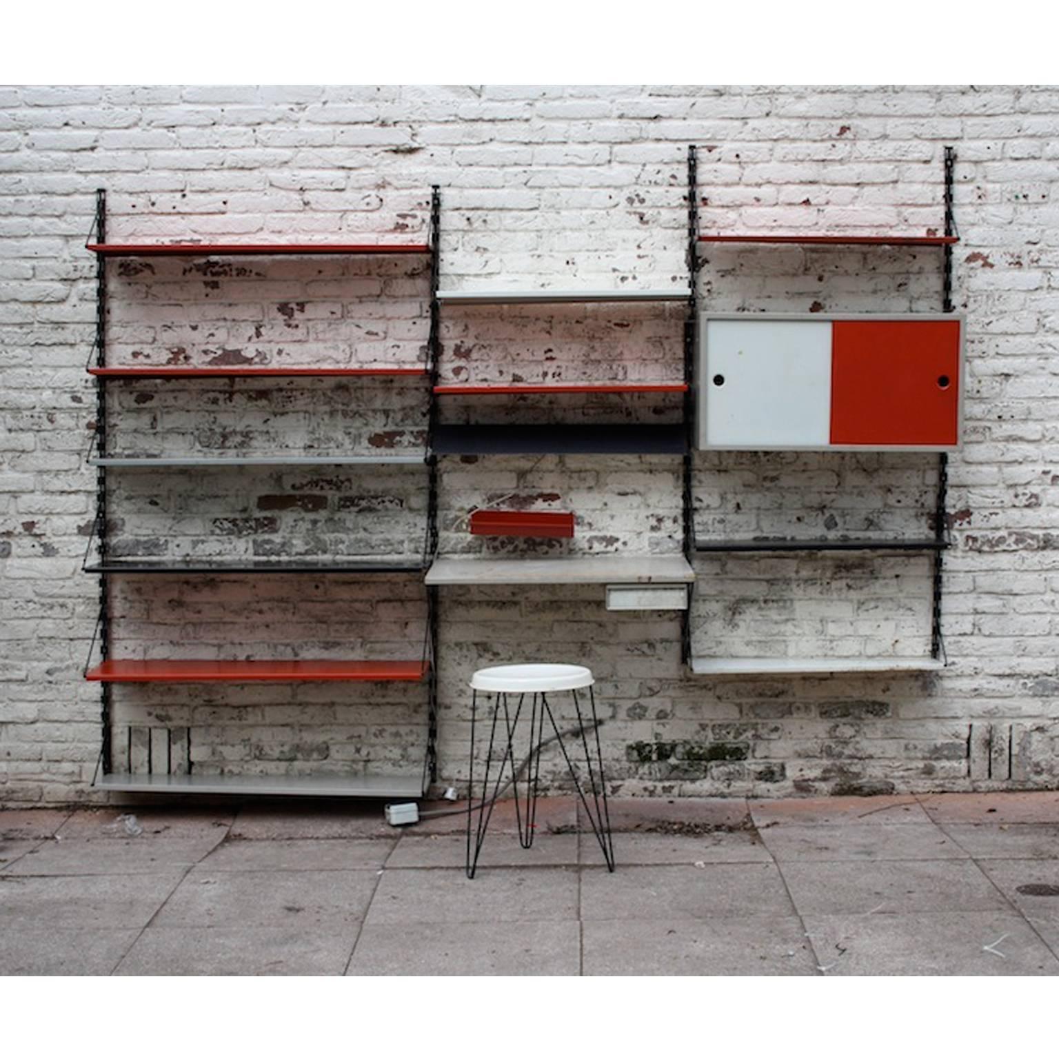 Wall system by Tjerk Reijenga for Pilastro, Dutch design 1955.

Beautiful Industrial Dutch wall system from the 1950s by Tjerk Reijenga for Pilastro.

Pilastro Furniture was started by Reijenga in 1955 to make a new modular wall unit in the same