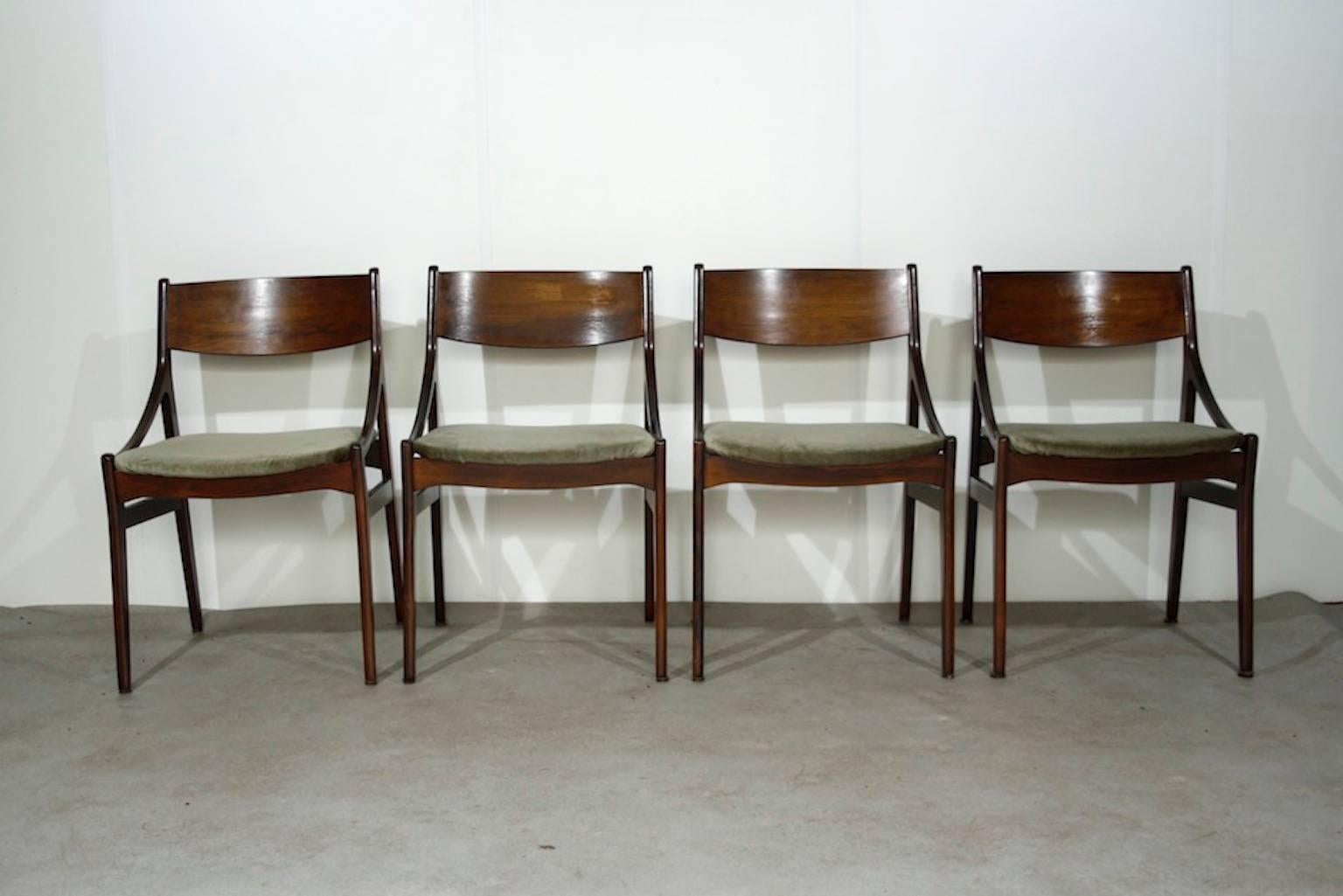 Scandinavian Modern Four Dining Chairs by Vestervig Erikson for Brdr Tromborg Lystrup, Denmark 1960s For Sale