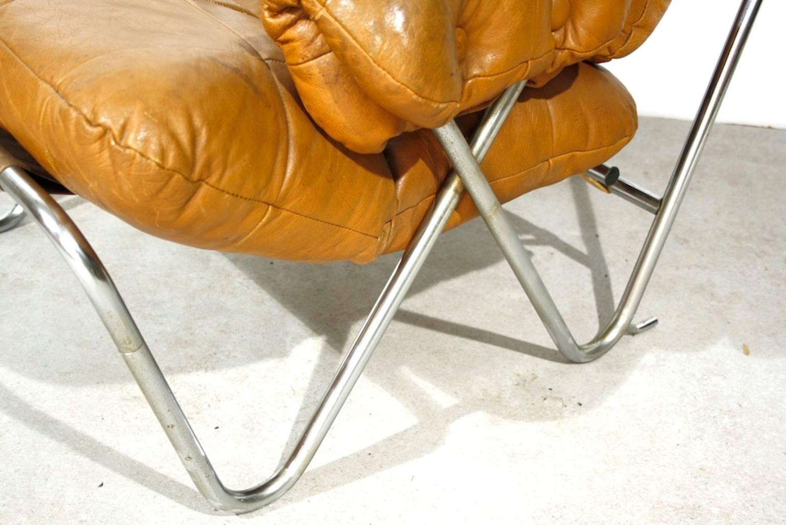 20th Century Midcentury Cognac Leather and Tubular Chrome Lounge Chair with Ottoman For Sale