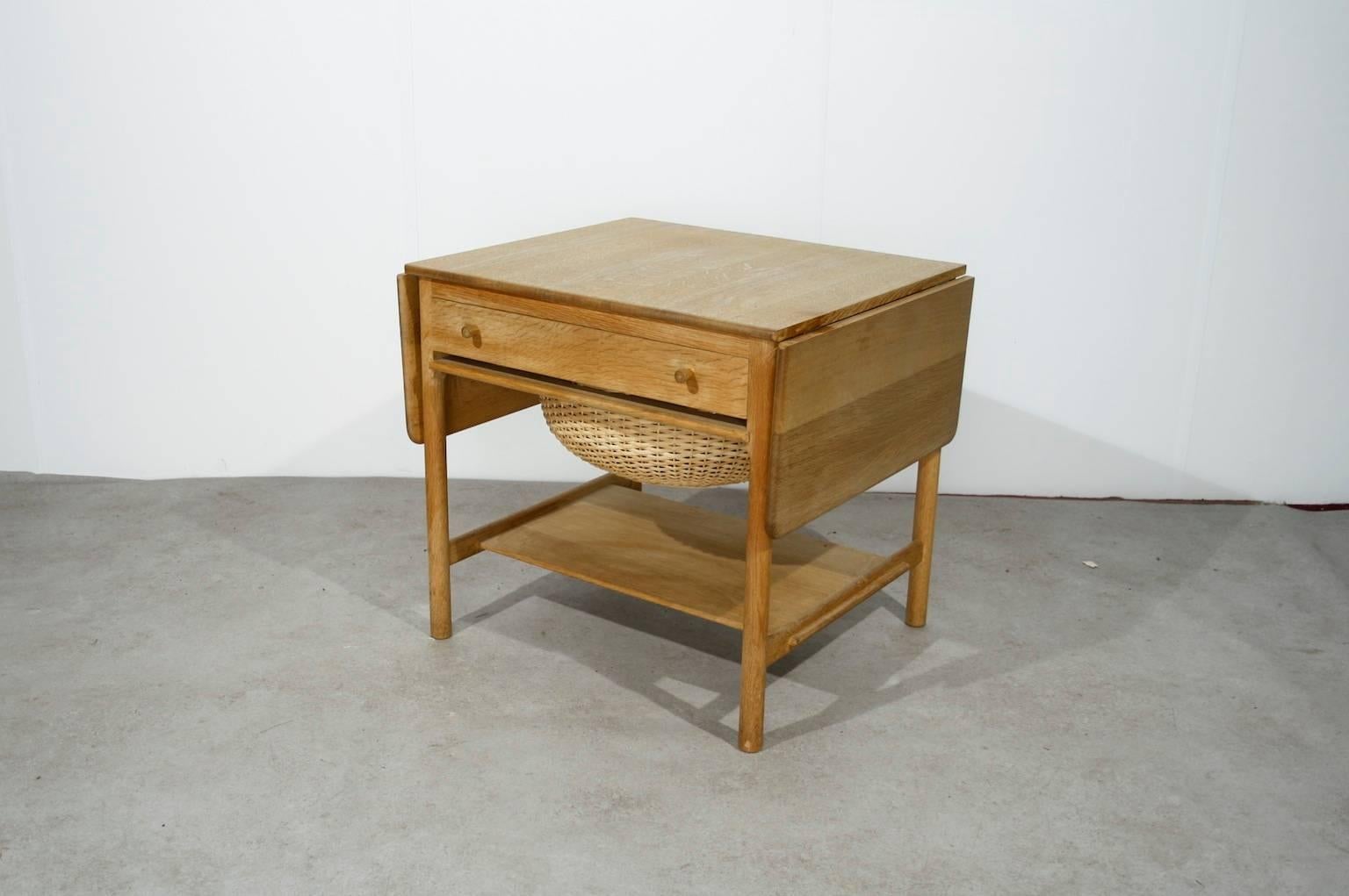 Hans J. Wenger for PP Mobler Oak Sewing Table Model AT-33 / PP-33, Denmark 1950s For Sale 2