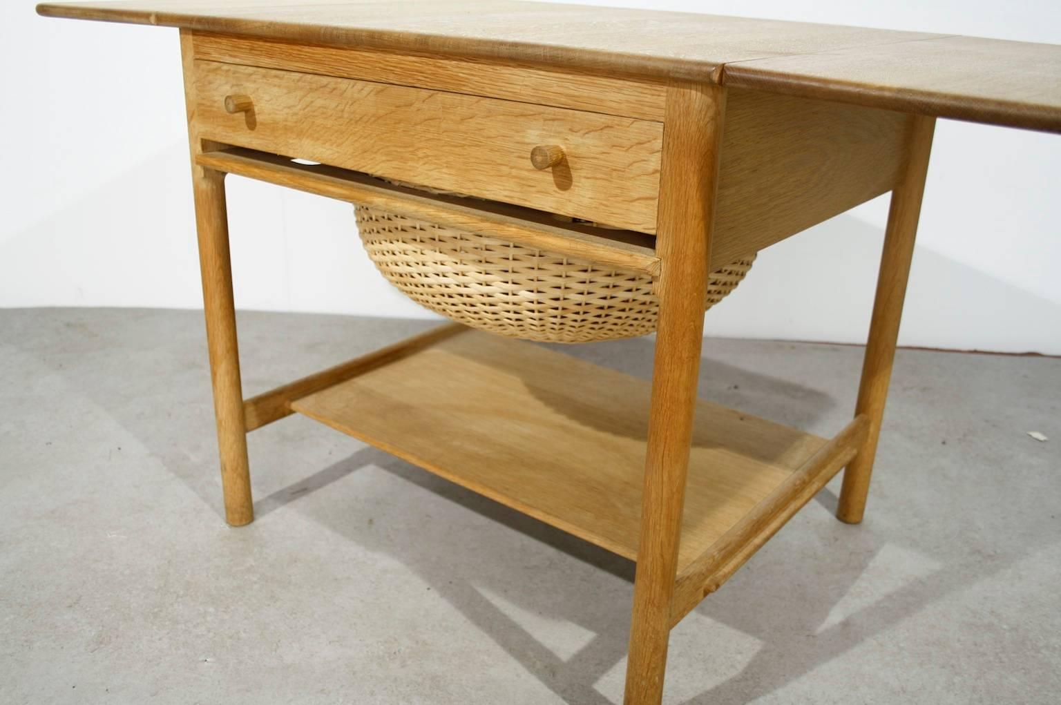 Mid-20th Century Hans J. Wenger for PP Mobler Oak Sewing Table Model AT-33 / PP-33, Denmark 1950s For Sale