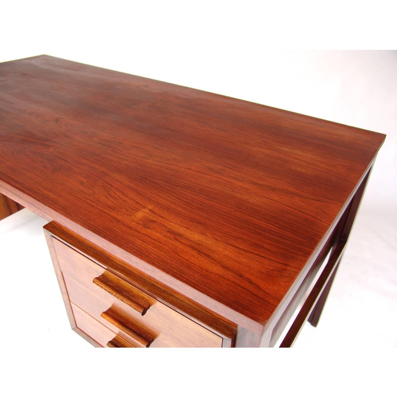 Mid-Century Danish Rosewood Desk For Sale 1