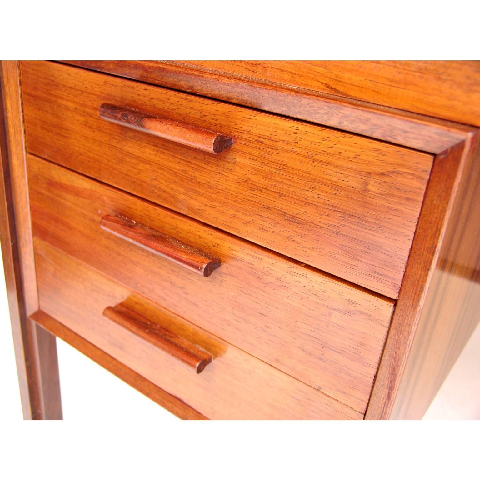 Mid-Century Danish Rosewood Desk For Sale 3