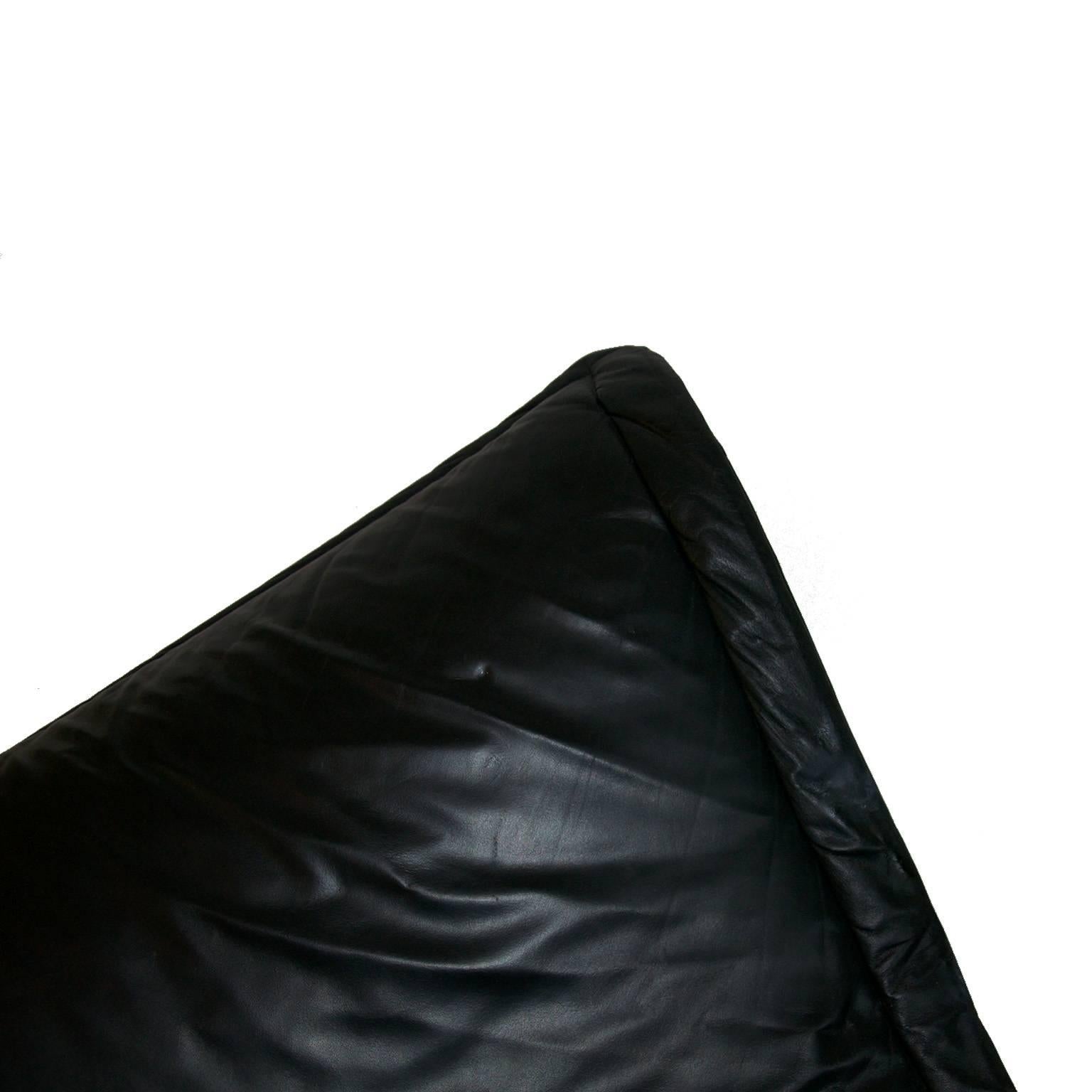 Modern Simon Desanta Lounge Chair “Flying Carpet” for Rosenthal For Sale
