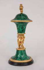Vase russe recouvert de bronze doré et de malachite