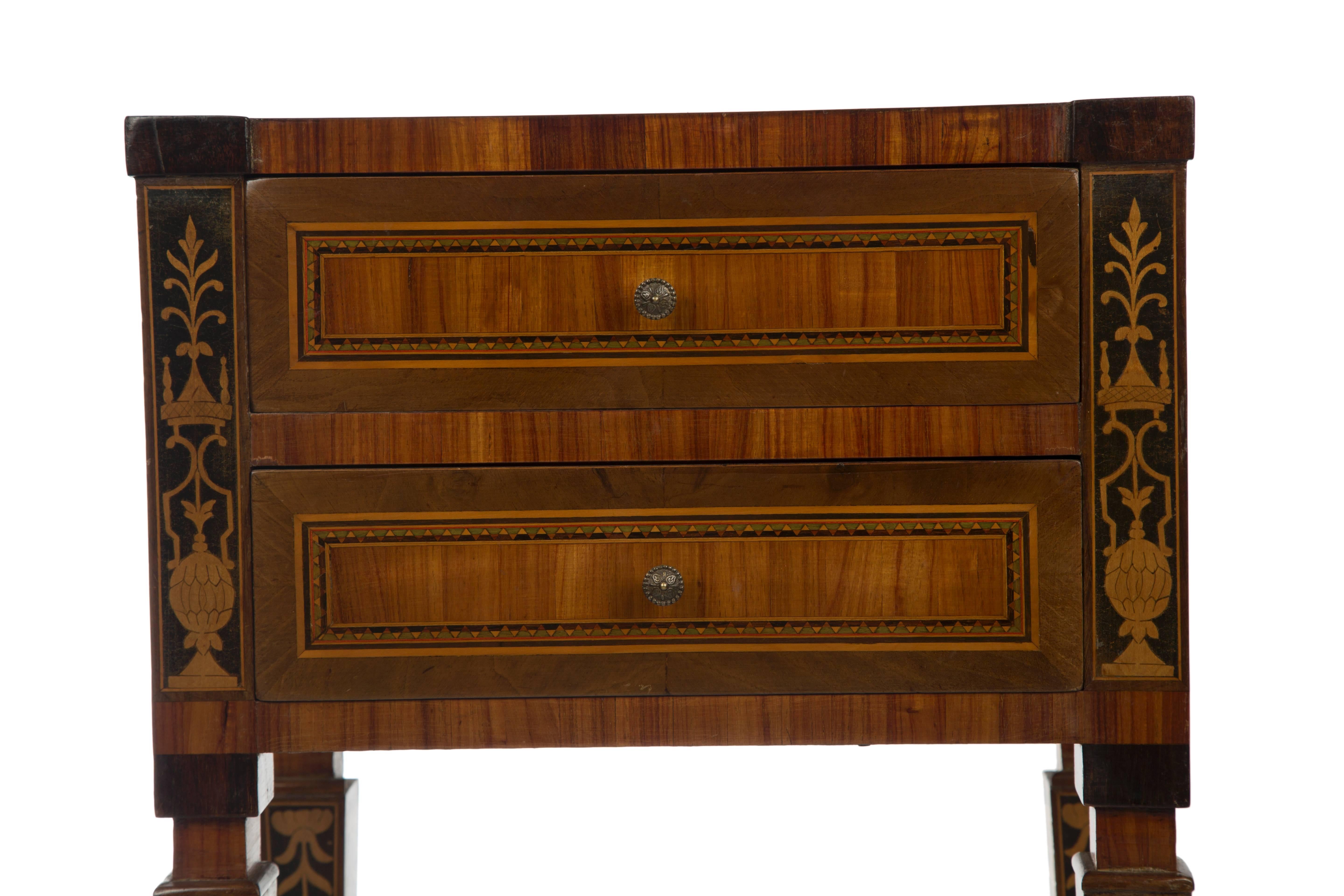 Elegant pair of Italian tables in the manner of G. Maggiolini. Side tables veneered in marquetry fruitwood, walnut and other wood inlay.