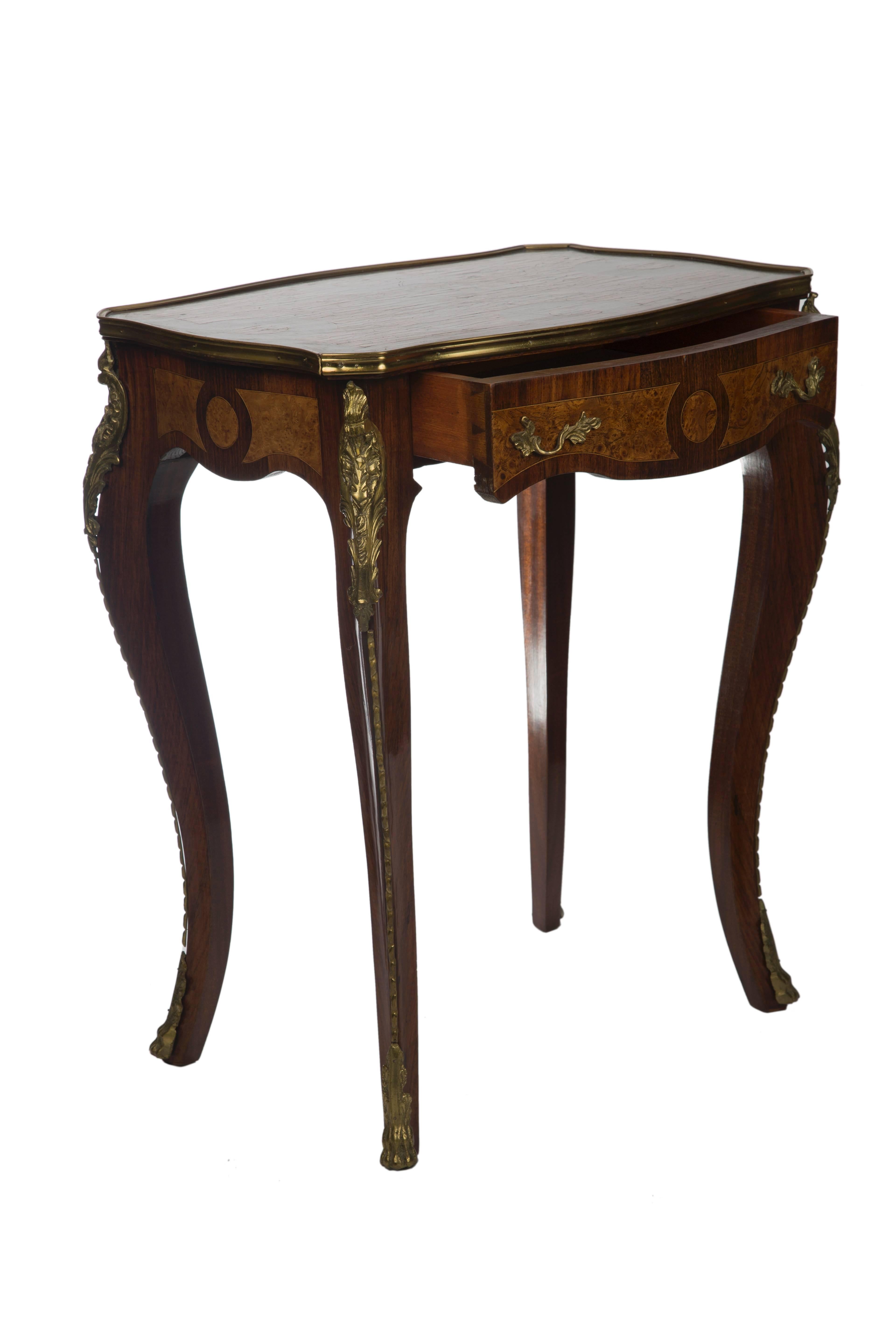 Pair of Louis XV Style Marquetry Side Tables In Good Condition In New York, NY