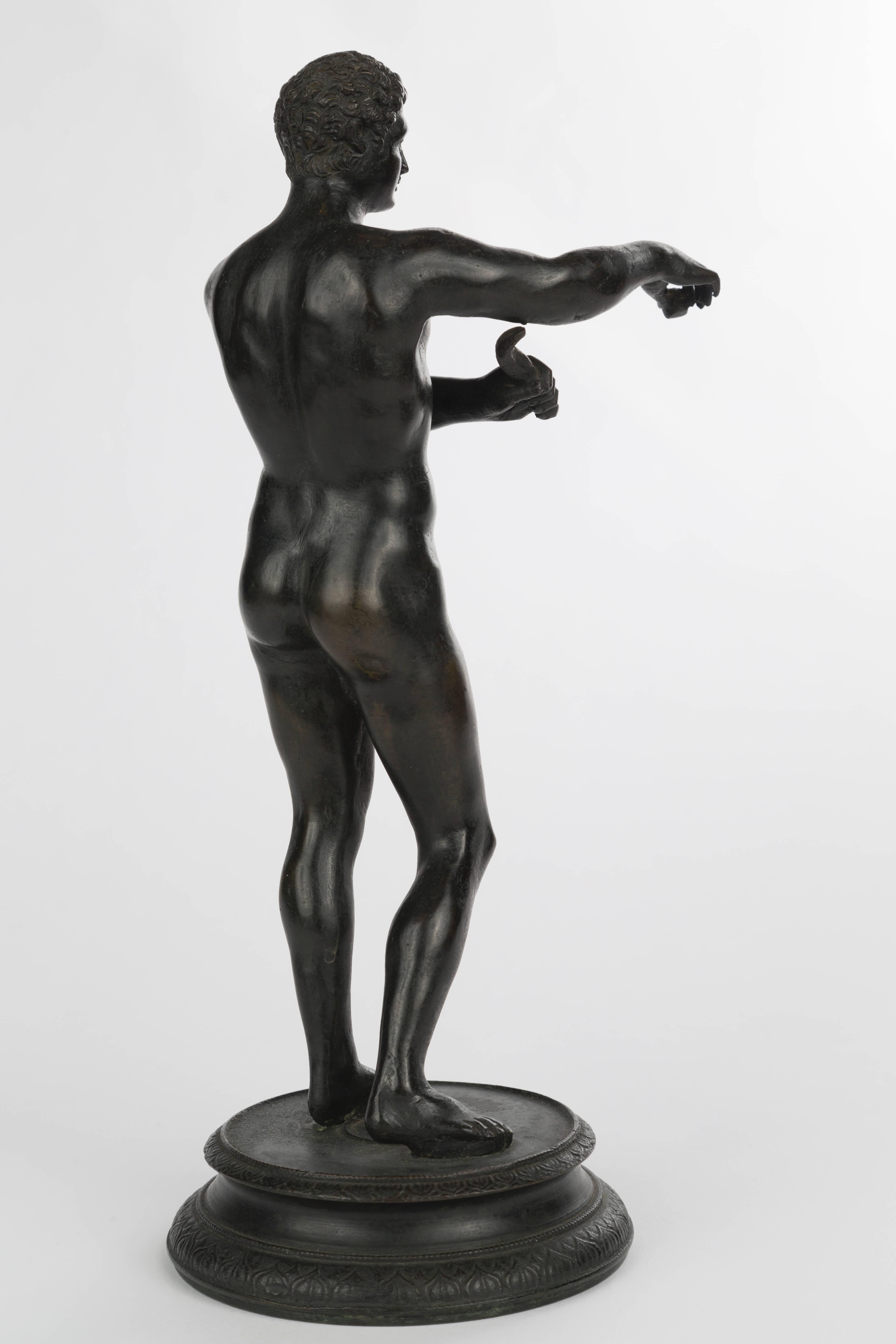 Italian Grand Tour bronze figure of an athlete, Italy, 19th century.
Measures: H 11.5 in.