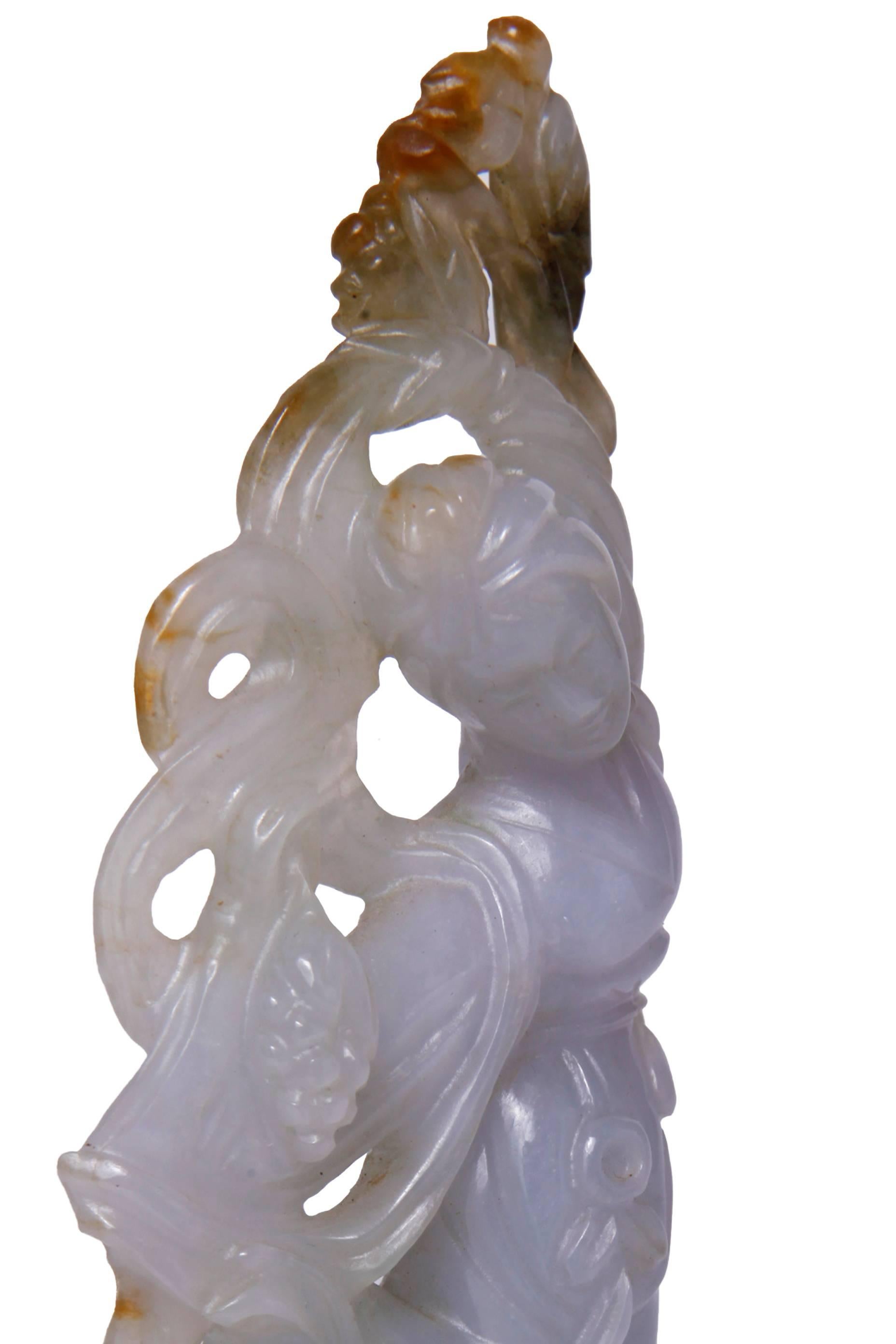 White Lavender Jade Carving of Guanyin In Good Condition In New York, NY