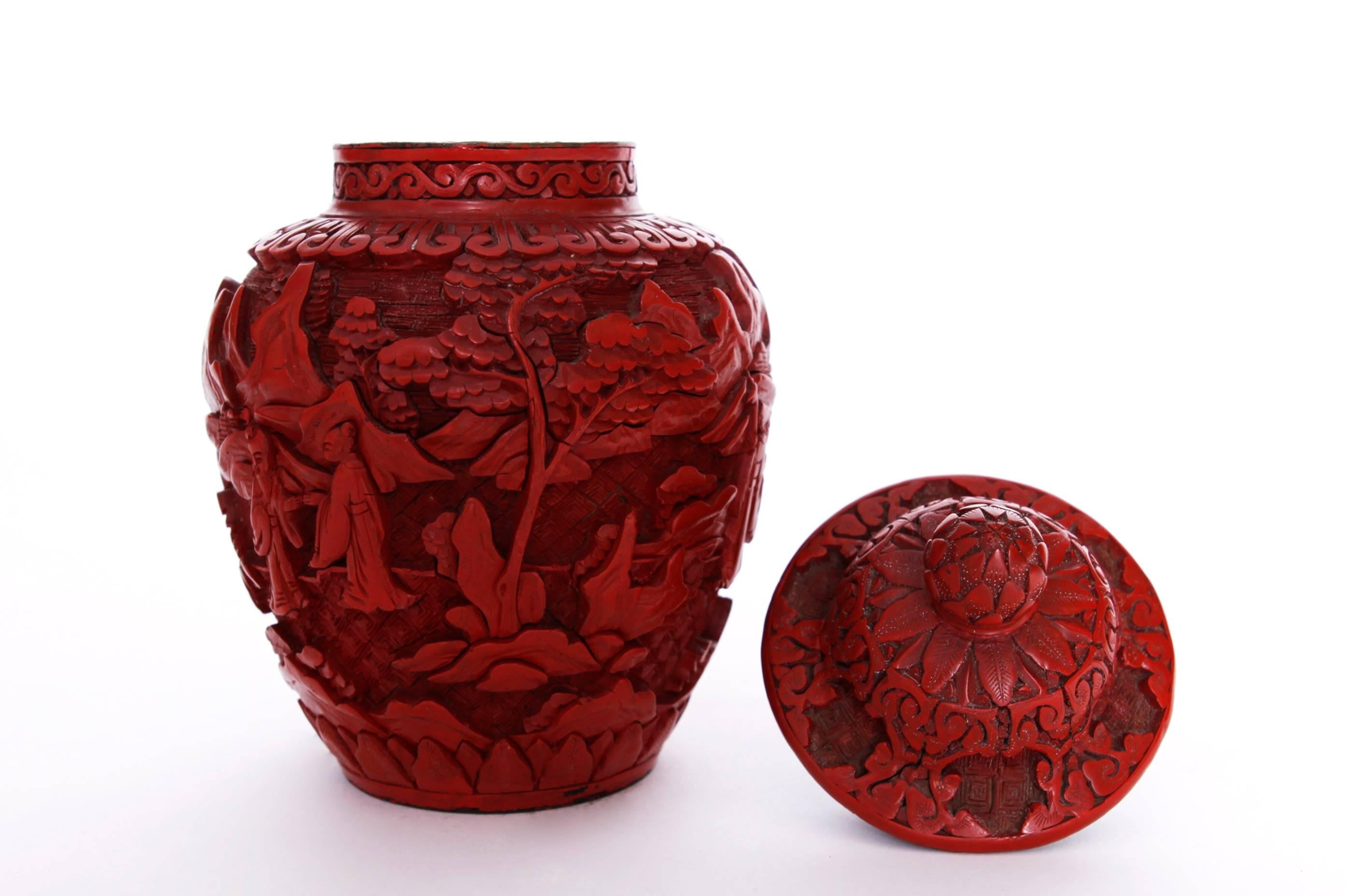 Pair of Chinese Cinnabar Covered Ginger Jars In Good Condition For Sale In New York, NY