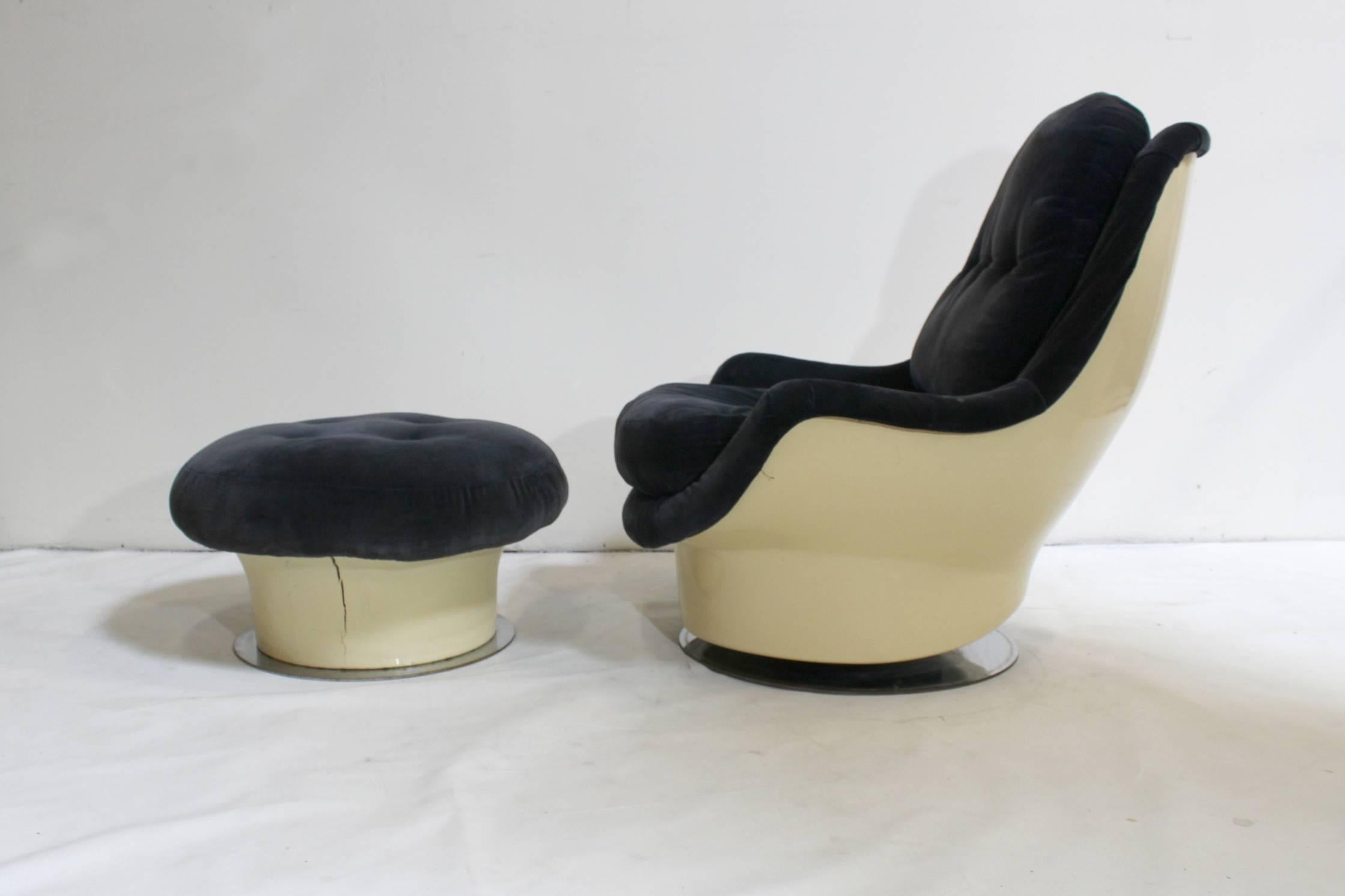 Mid-Century Modern Milo Baughman for Thayer Coggin Lounge Chair and Ottoman For Sale