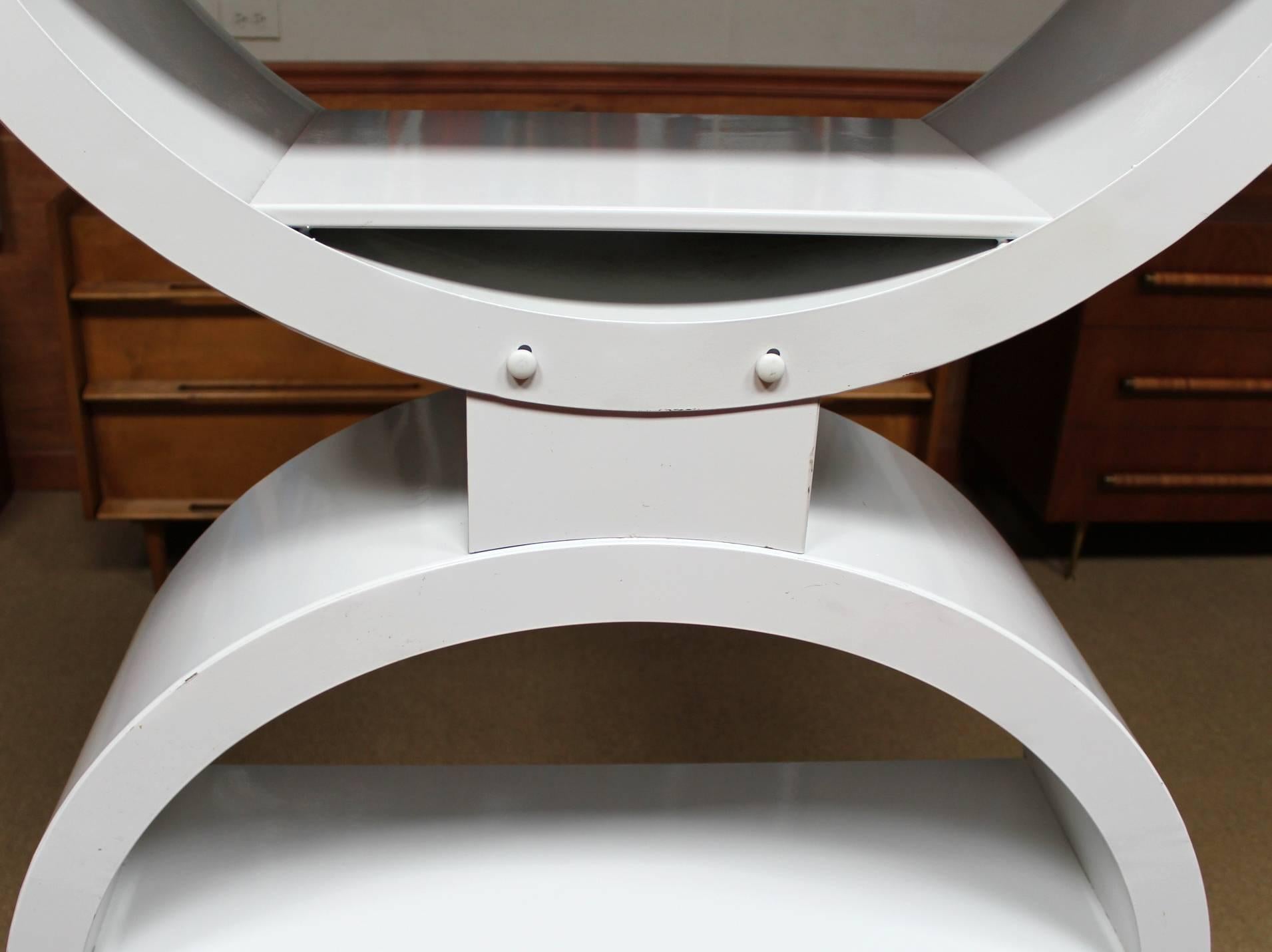 White Sculptural Mid-Century Modern Industrial Double-Circle Display Shelf In Good Condition For Sale In Dallas, TX