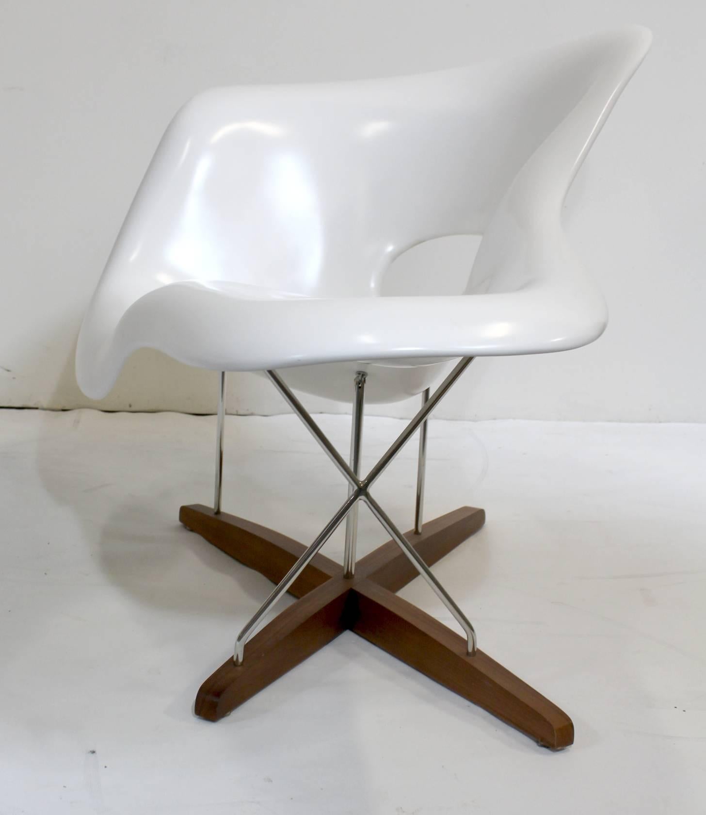 German Eames Vitra White La Chaise Chair