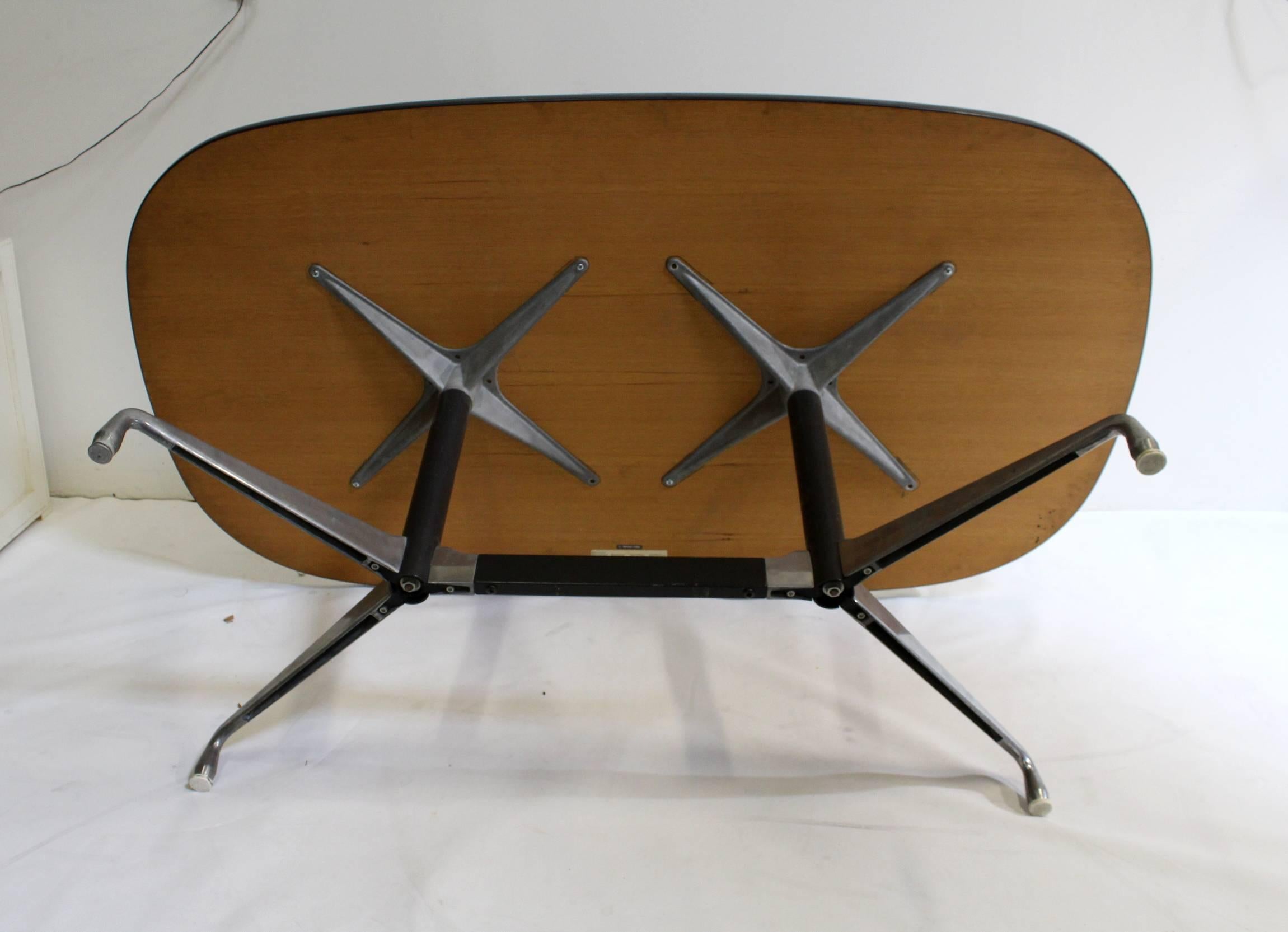 20th Century Mid-Century Modern Eames for Herman Miller Conference or Dining Table For Sale
