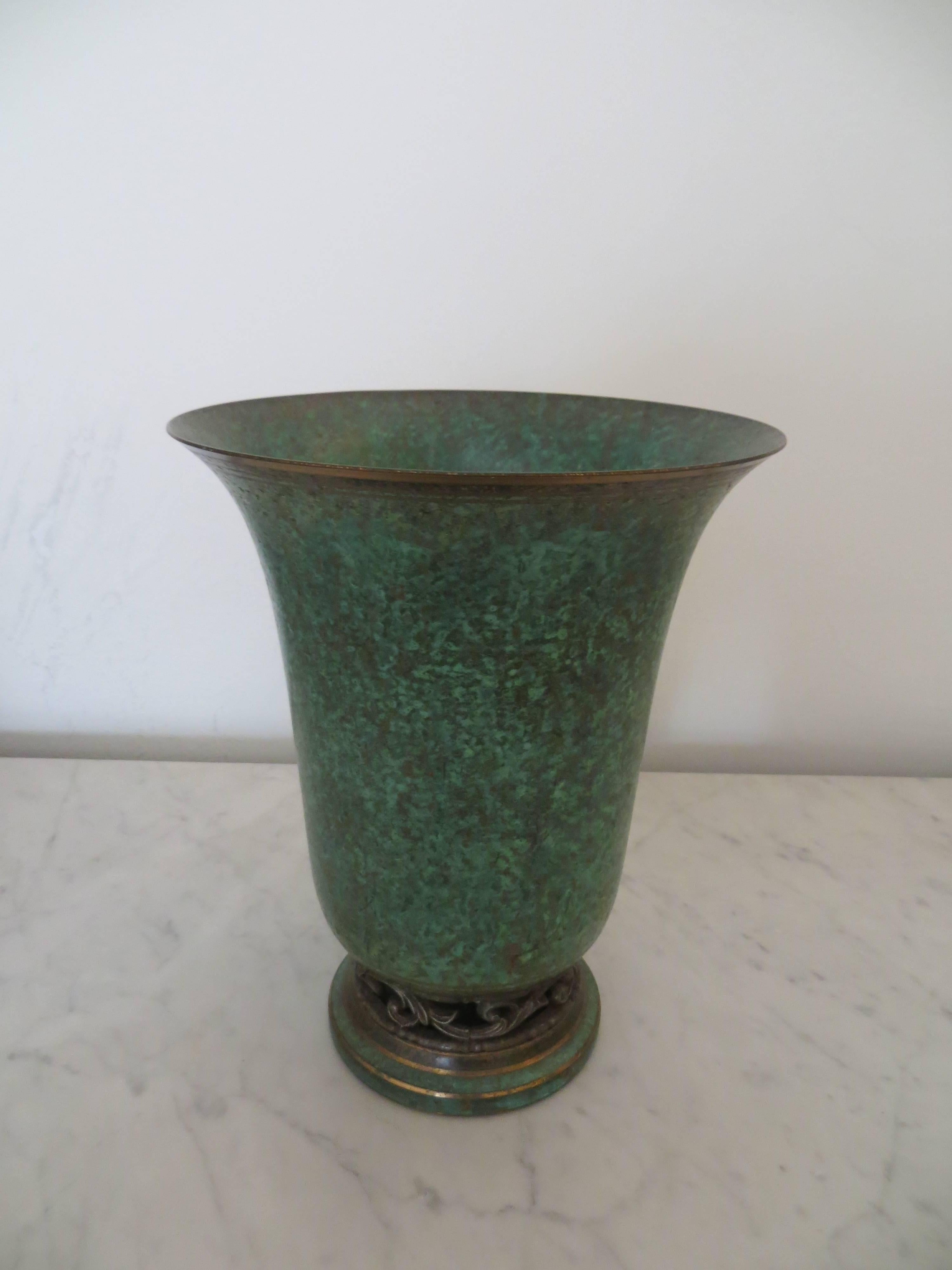 Vintage Art Deco Bronze Vase by Carl Sorensen In Excellent Condition For Sale In New York, NY