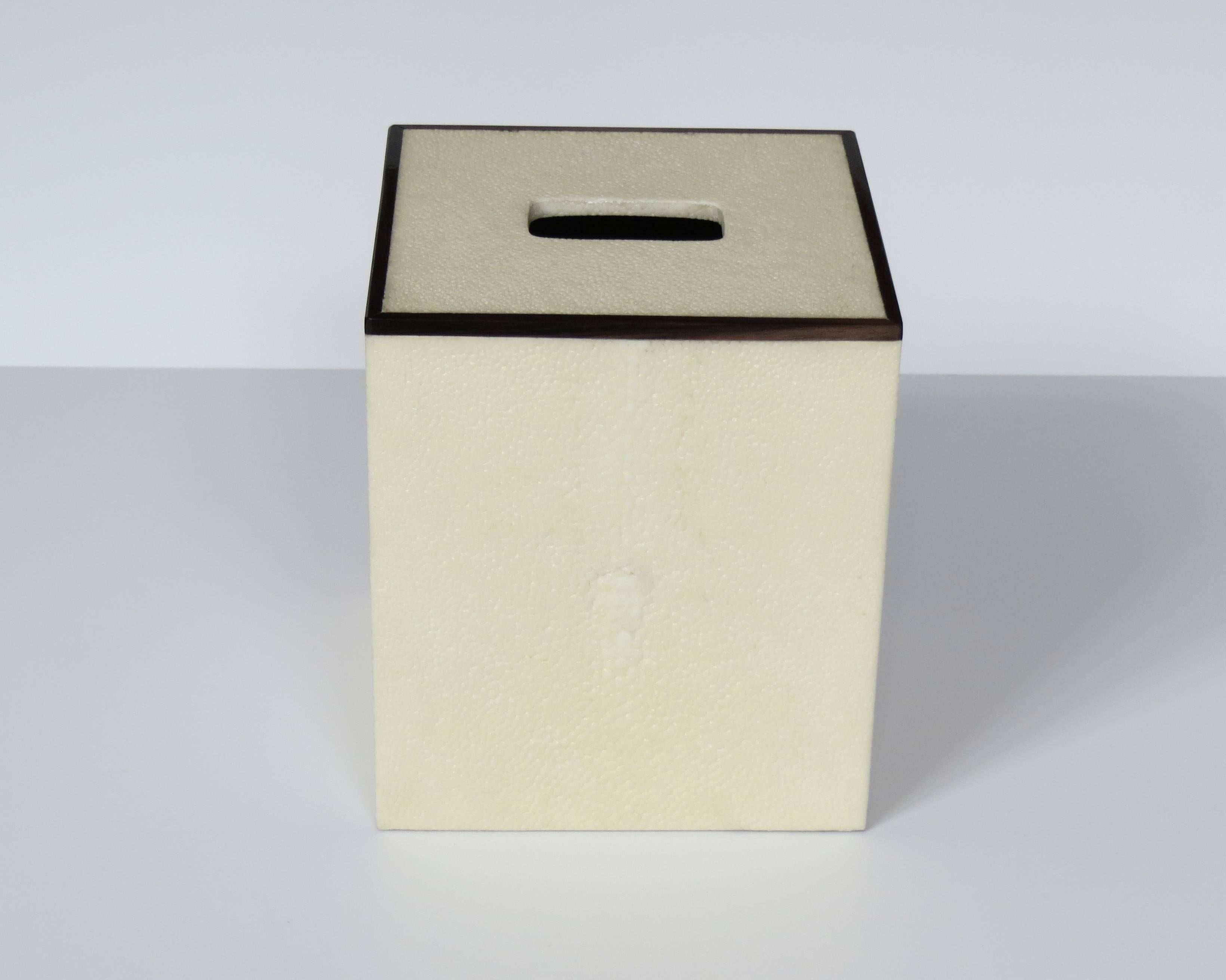 Beautiful shagreen tissue box with wood inlay .
Size: 5.25''X 5.25'' X 6''.
Galart offers a wide selection of custom made boxes and accessories in many colors
Please contact us for more information