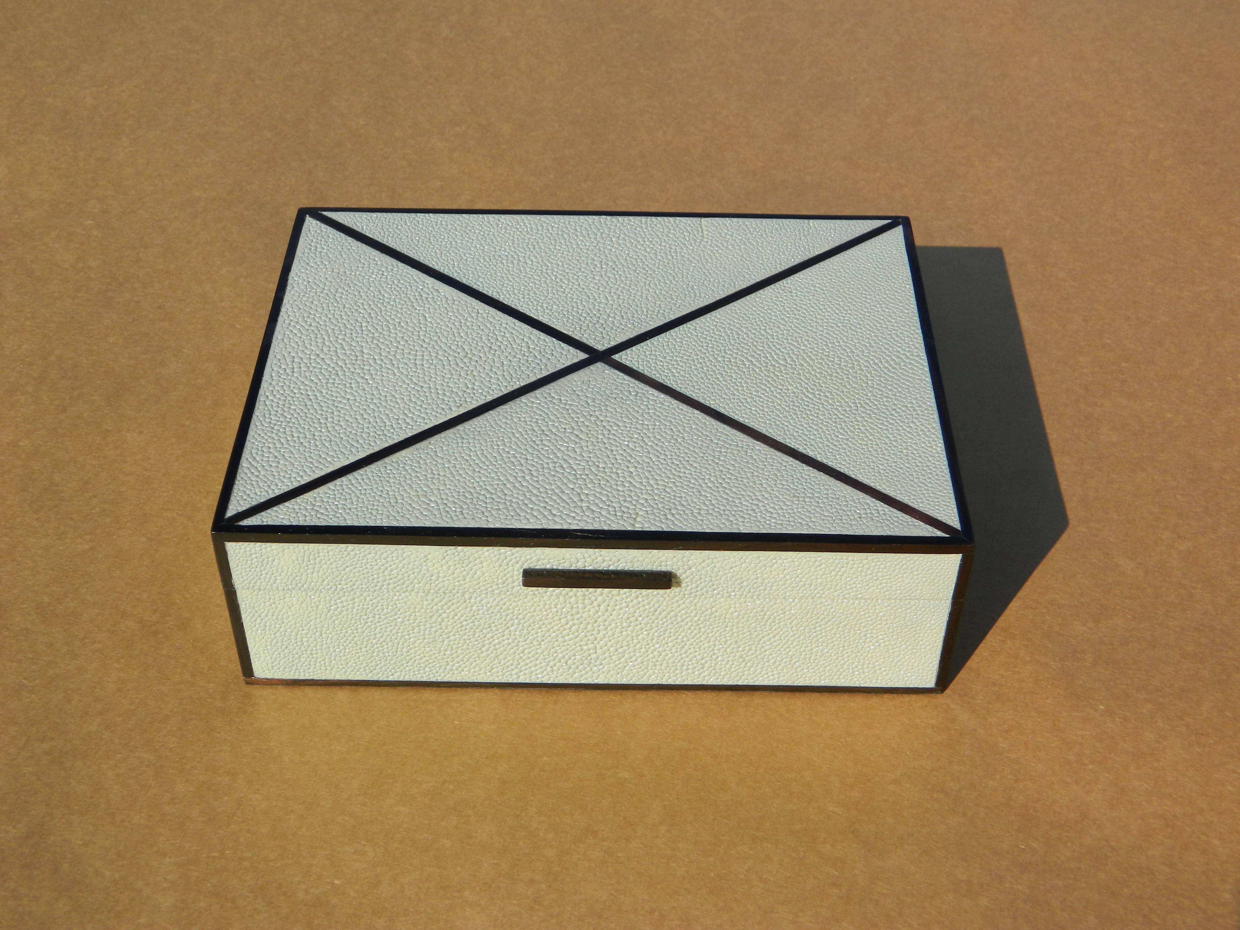 Beautiful sage shagreen box with ebony inlay
Size: 10''W X 8'' D X 3.25'' H