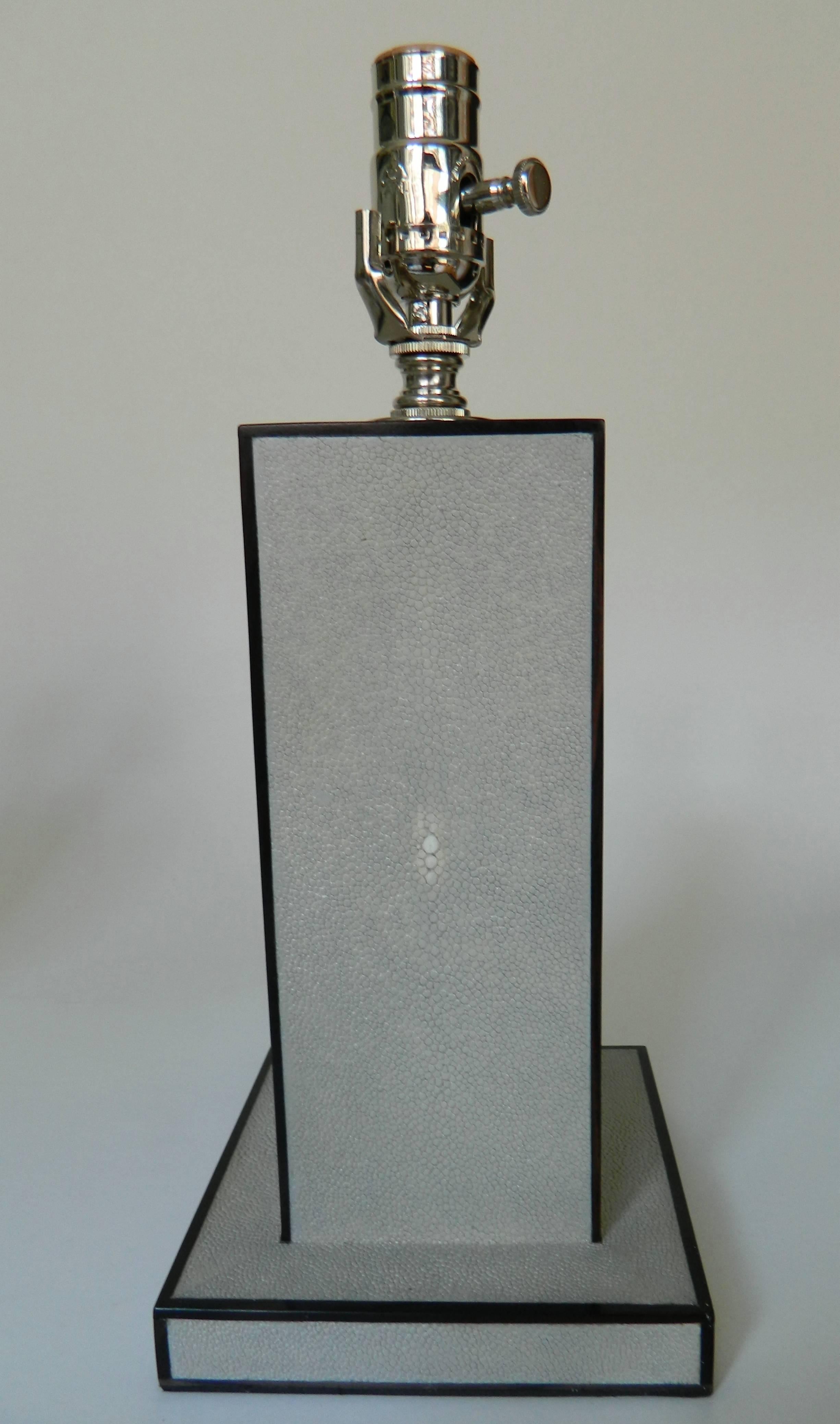 Pair of Grey Shagreen Lamps In New Condition For Sale In New York, NY