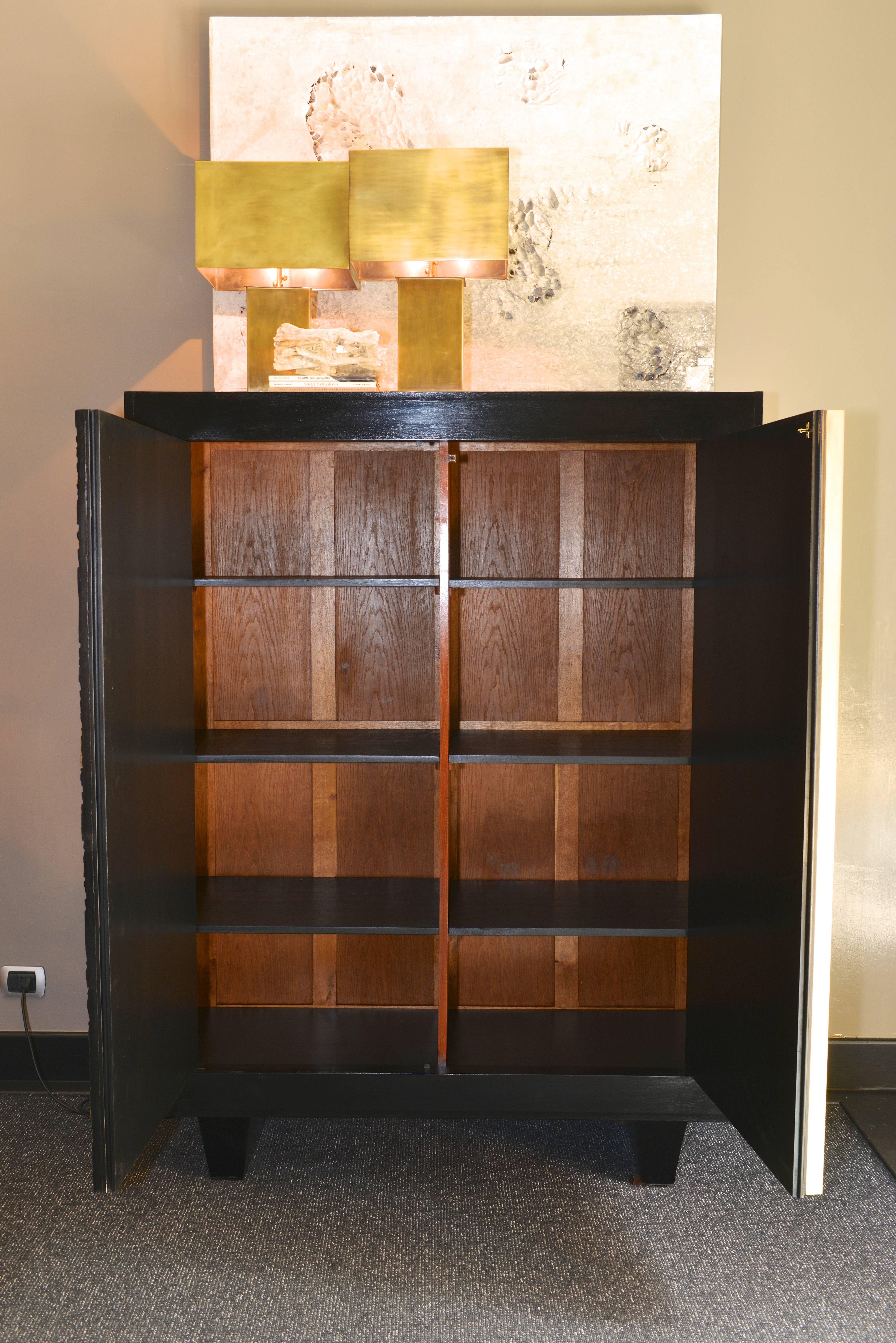 Mid-Century Modern Italian Highboard of the 1950s in Ebonized Wood with Sculptural Doors in Resin