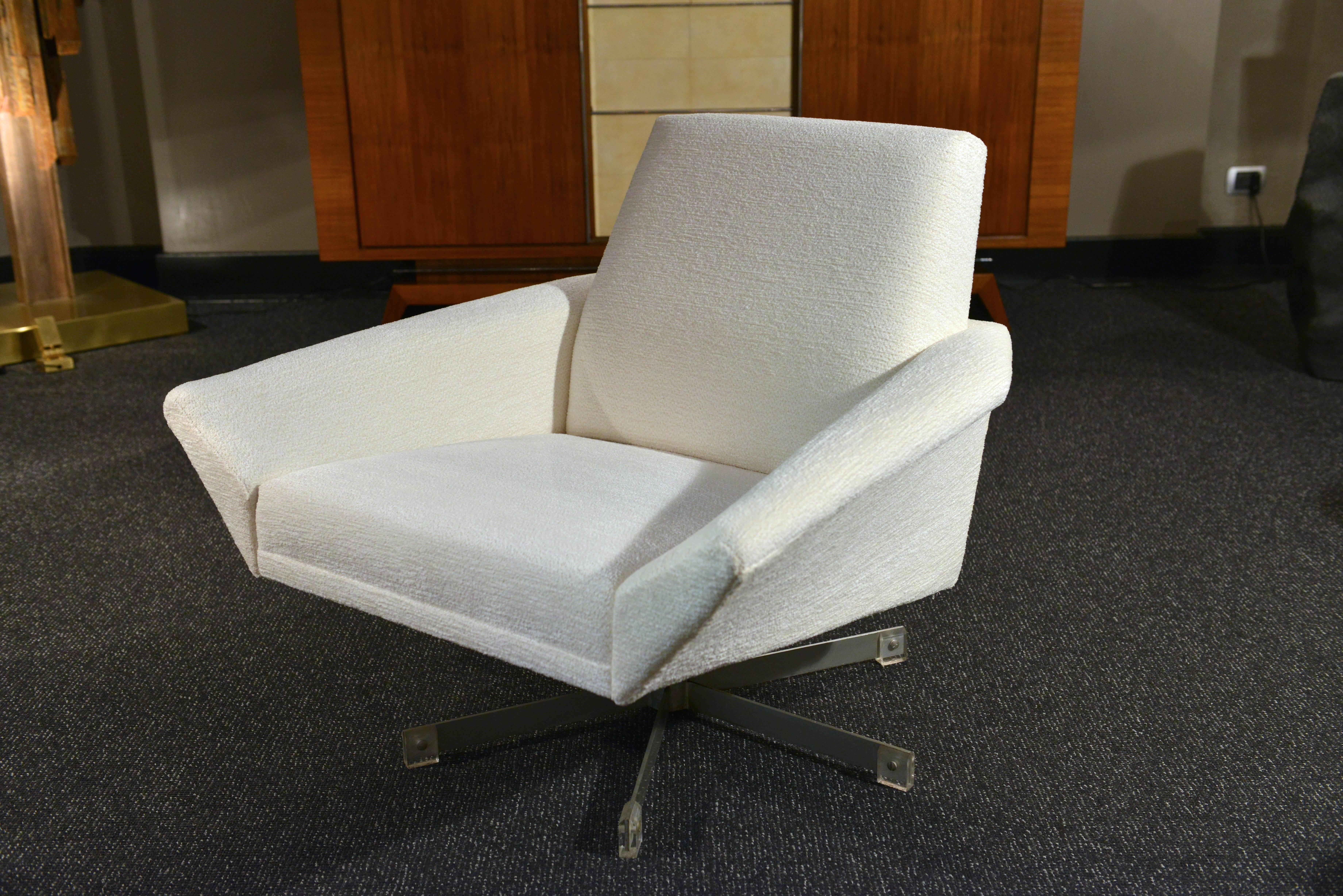Belgian Swivel Armchairs of the Early 1960s by Georges Vanrijk for Beaufort