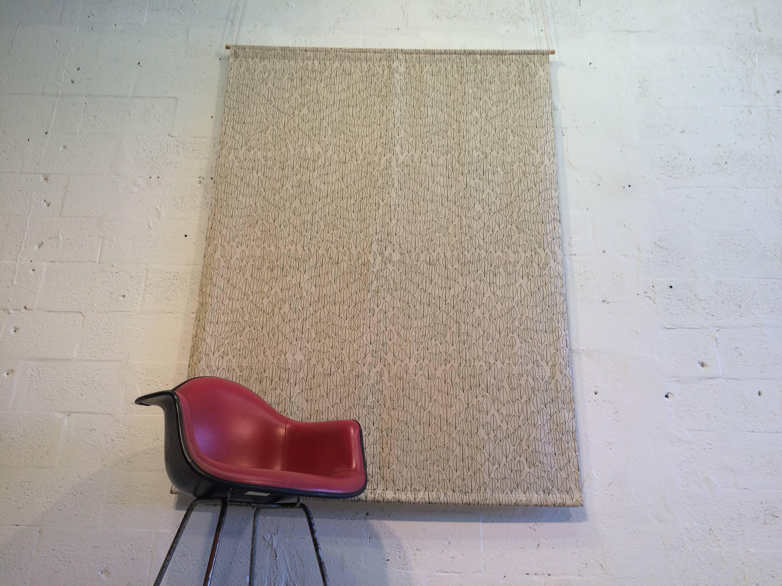Alexander Girard wall scrim leaves natural / art / tapestry, hanging on a wooden rod, 100% linen, comes with original tag.
 