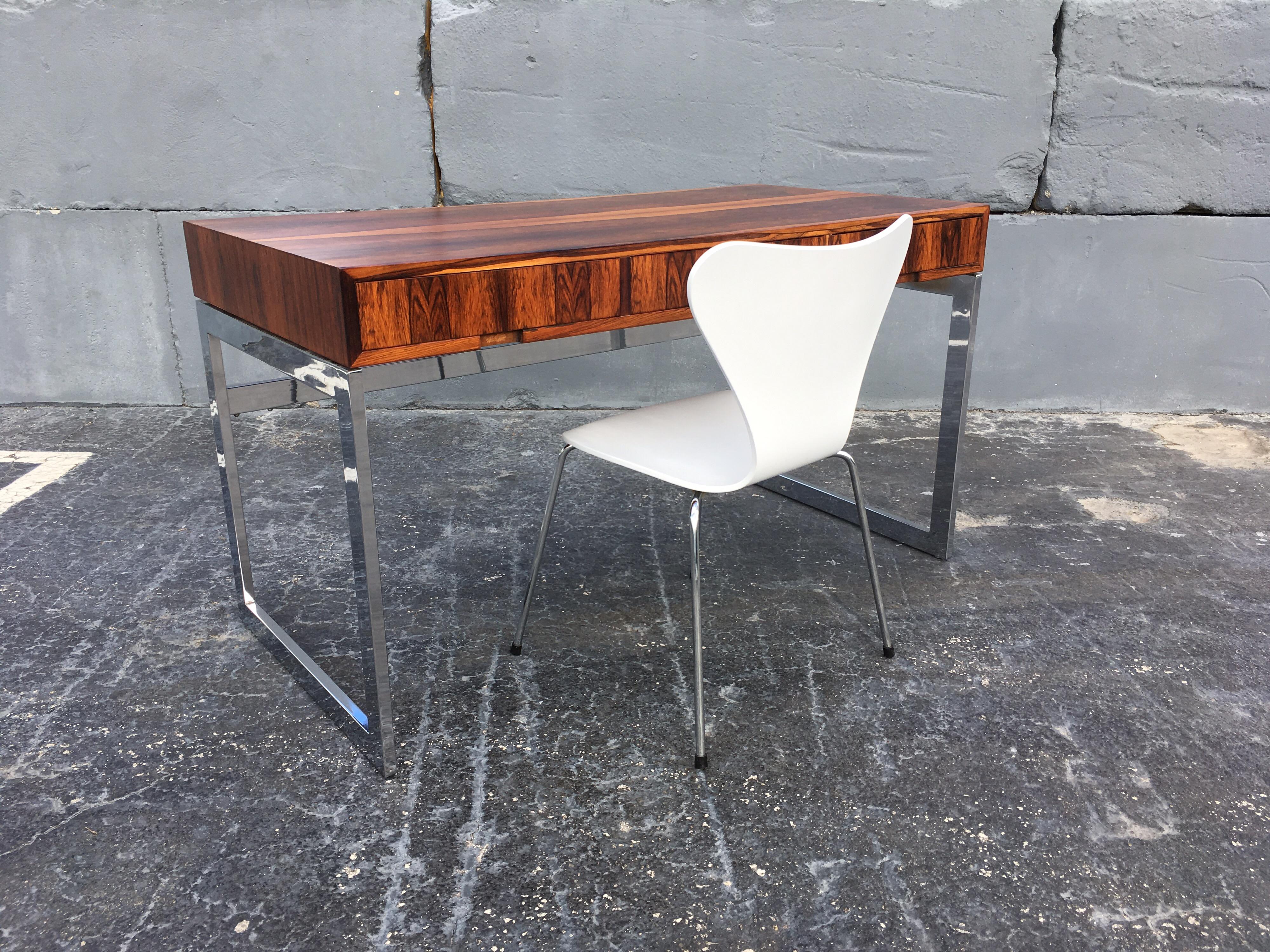 Mid-Century Modern Danish Desk in Style of Milo Baughman 