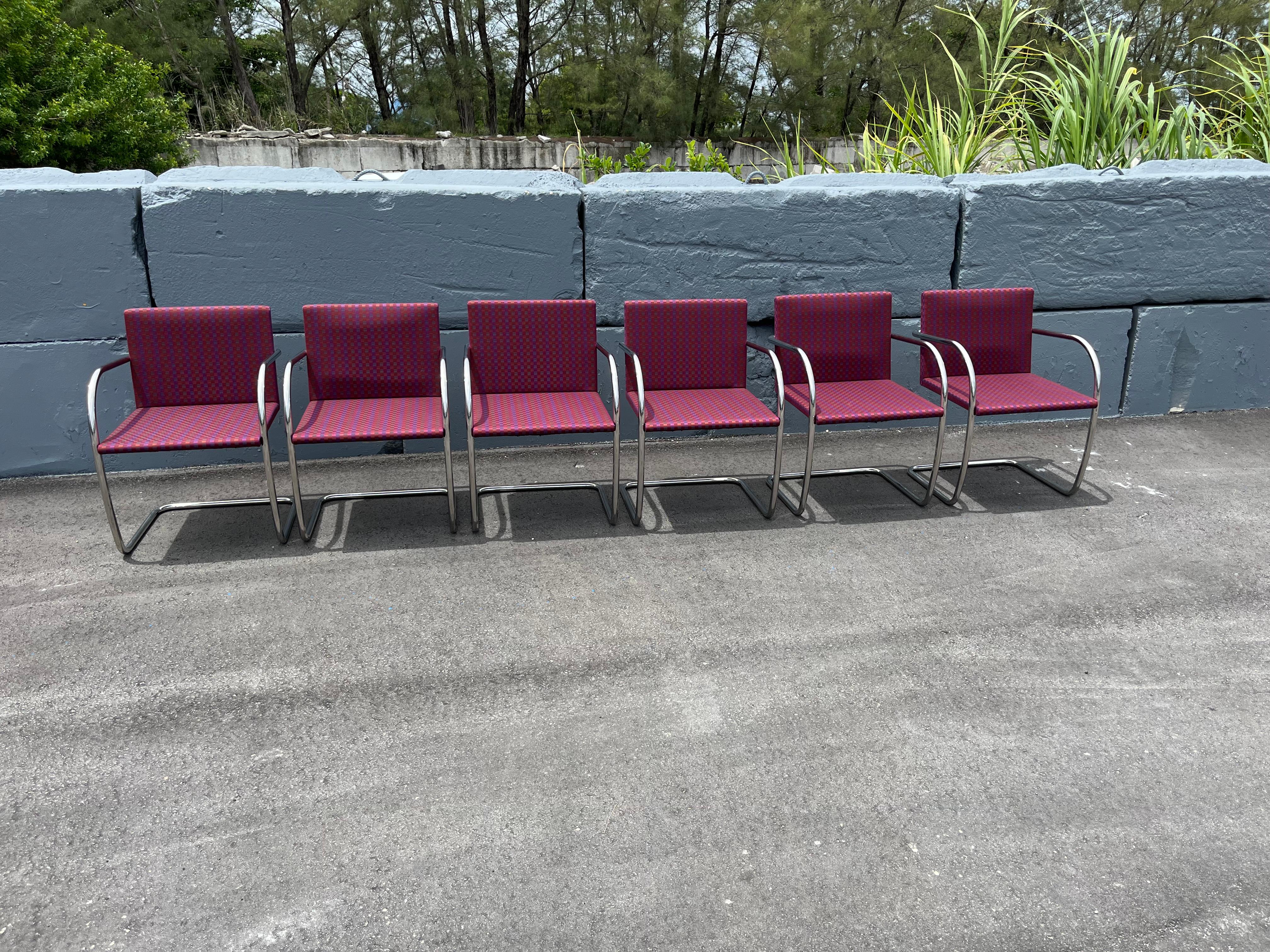 Fine XX secolo Set di dodici sedie tubolari Brno per Knoll, acciaio inox in vendita