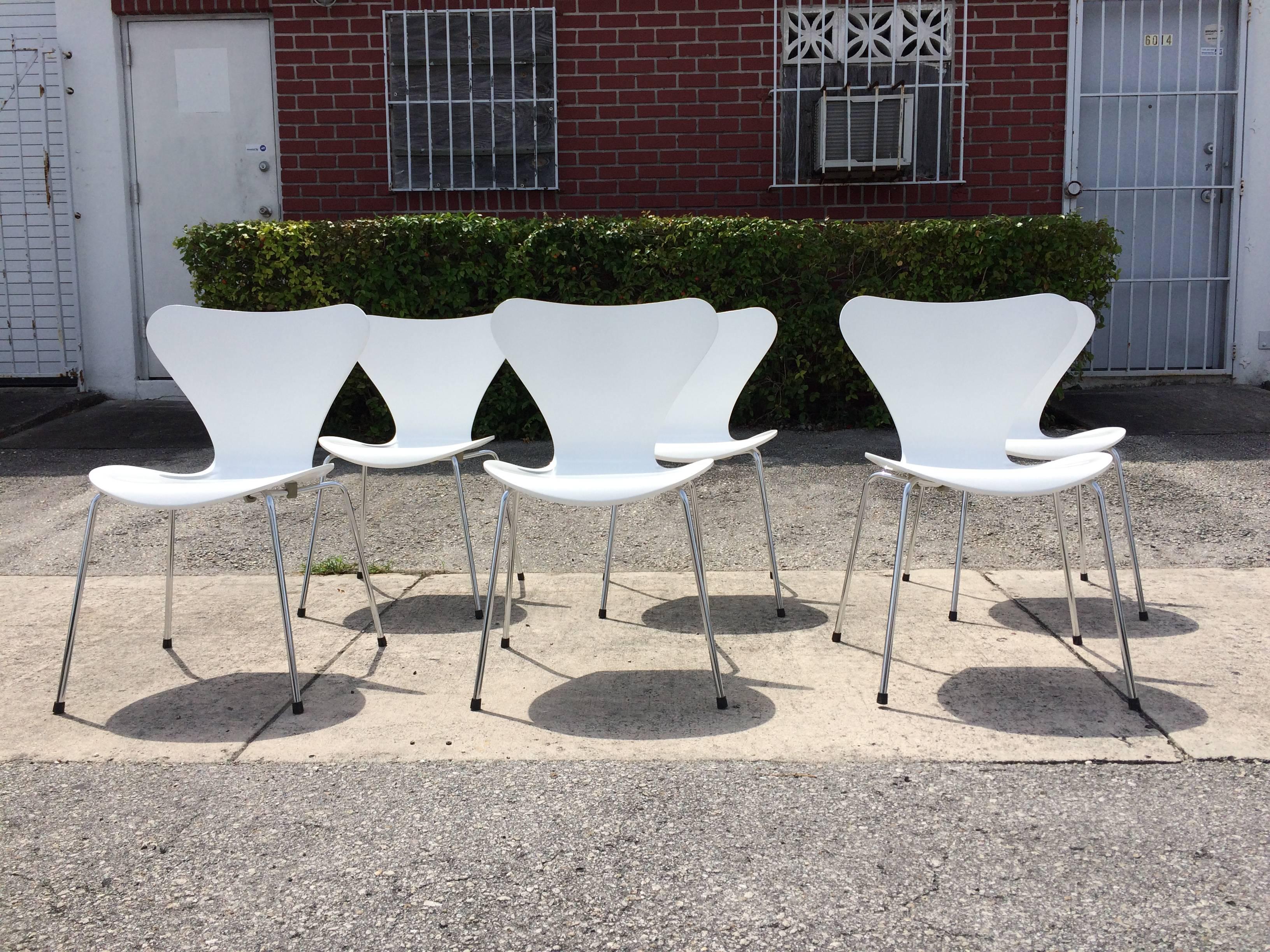 six Arne Jacobsen Chairs Series 7 for Fritz Hansen 1