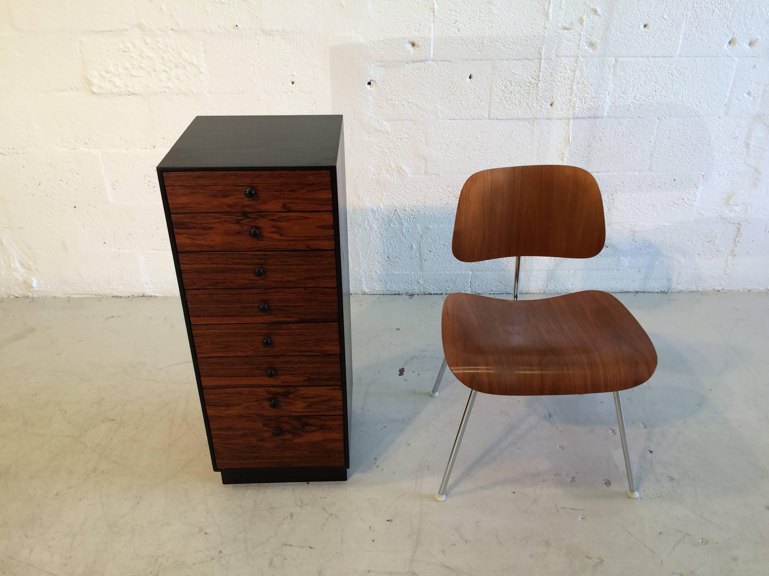 Mid-20th Century David Parmalee for Founders Eight-Drawer Cabinet Rosewood and Black For Sale