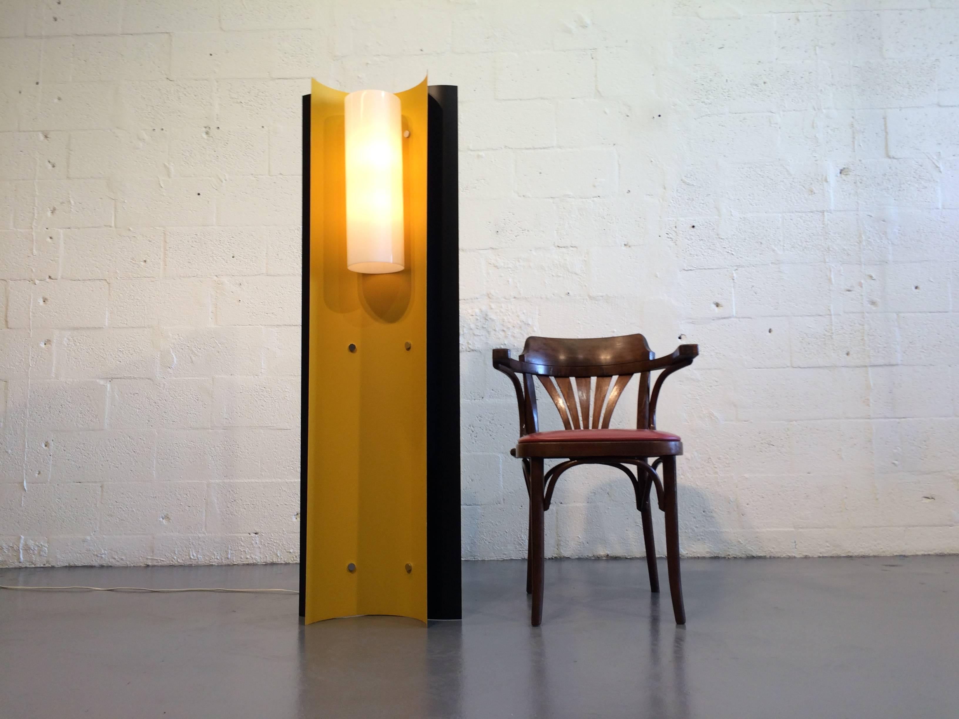 Great Floor Lamp Art, USA, 1960s For Sale 2