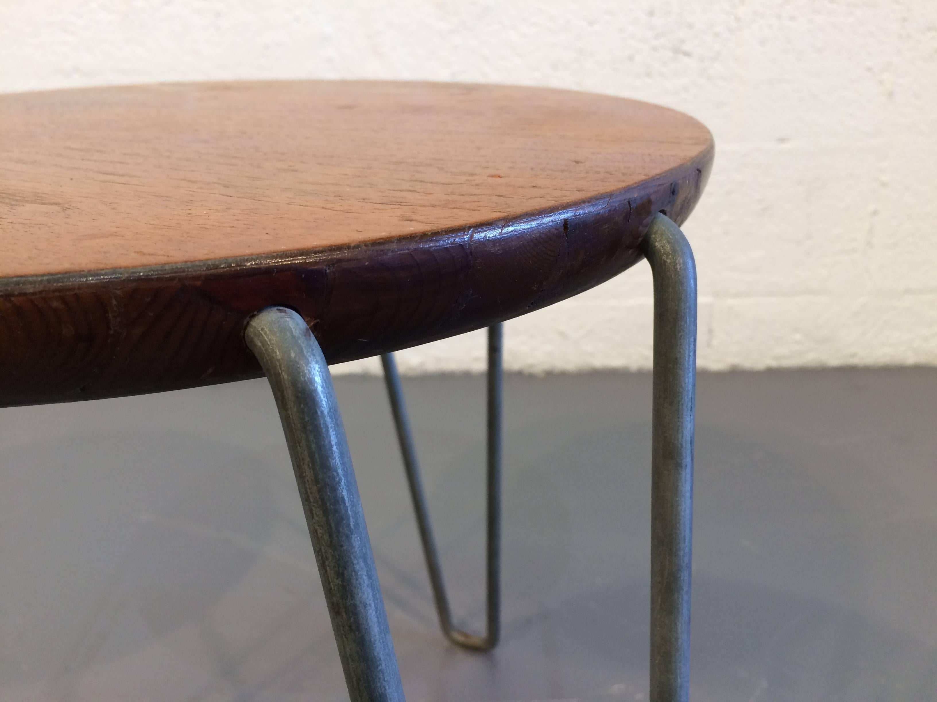 Metal Beautiful Three-Legged Mid-Century Modern Stool For Sale